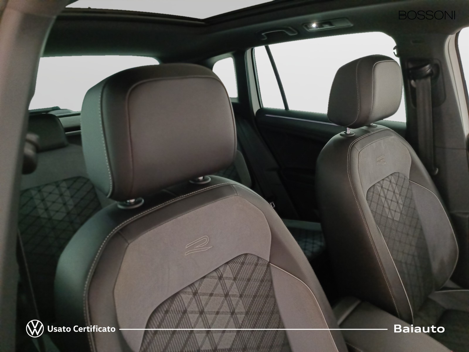 22 - Volkswagen Tiguan 2.0 tdi scr 200cv r line 4motion dsg