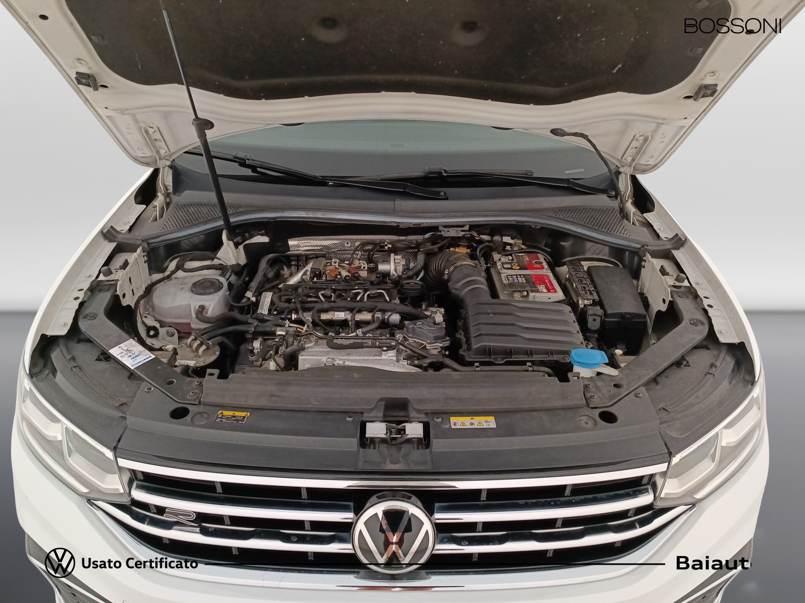 33 - Volkswagen Tiguan 2.0 tdi scr 200cv r line 4motion dsg