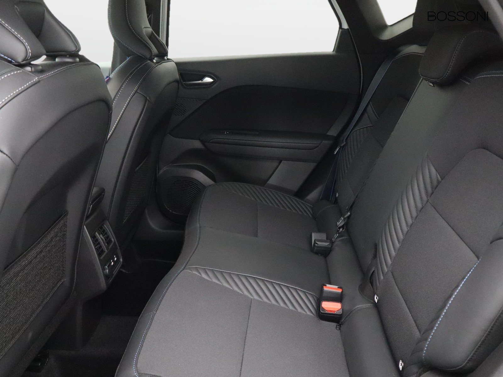8 - Renault Captur 1.8 full hybrid e-tech 160cv esprit alpine