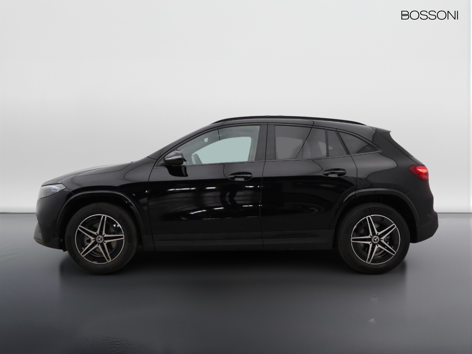 3 - Mercedes EQA 250+ amg line advanced