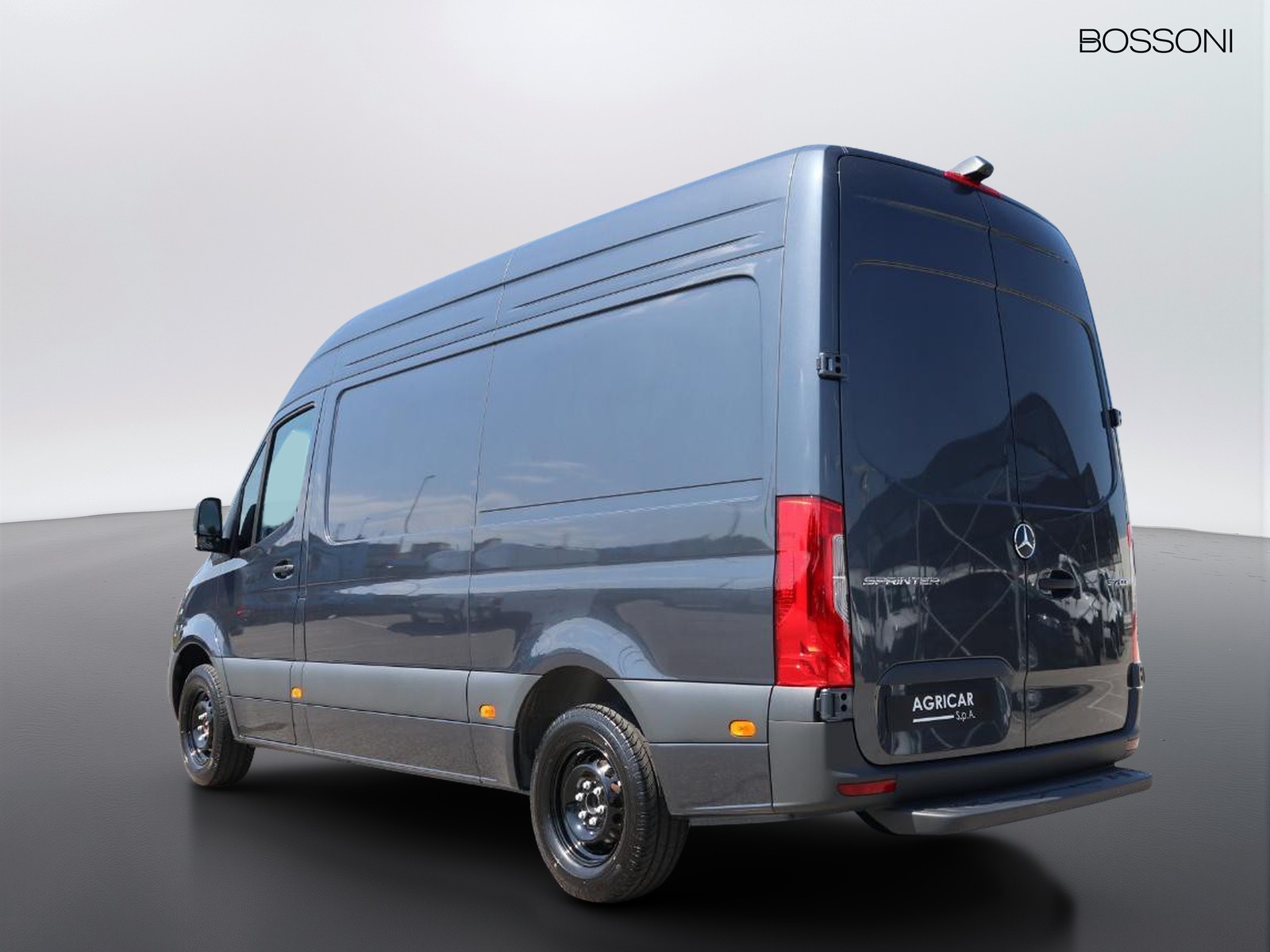 4 - Mercedes Vans Sprinter 317 rwd 2.0 cdi f 37/35 pro