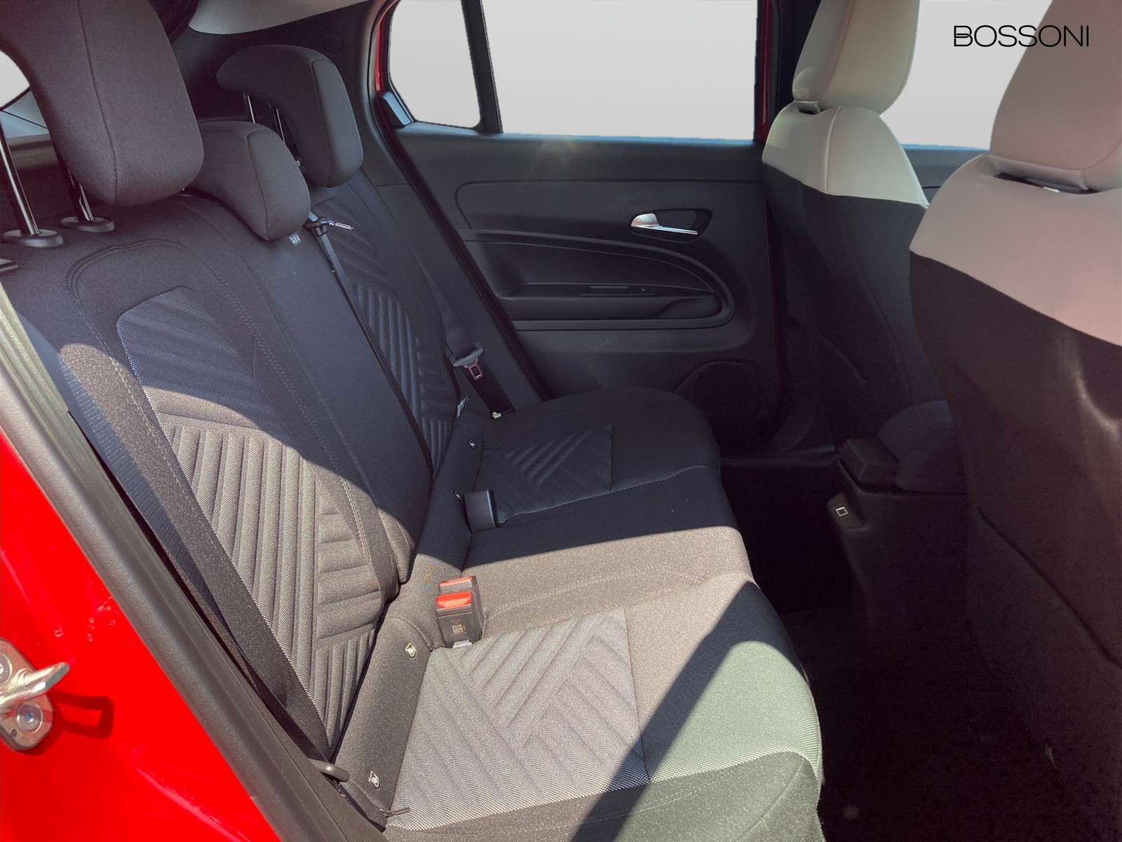 6 - Fiat 600 1.2 hybrid 145cv icon