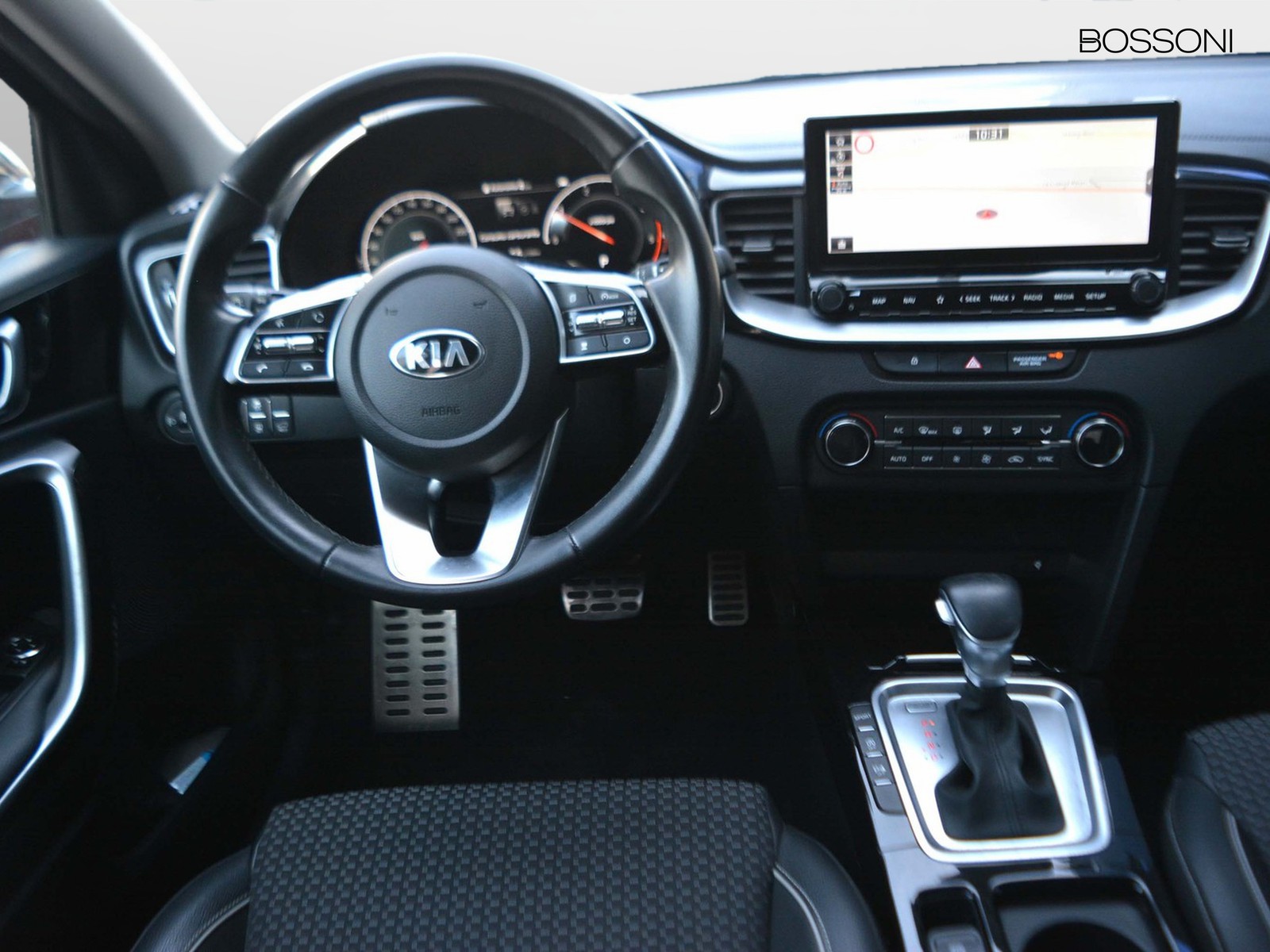 9 - Kia Xceed 1.6 crdi 136cv evolution 2wd dct