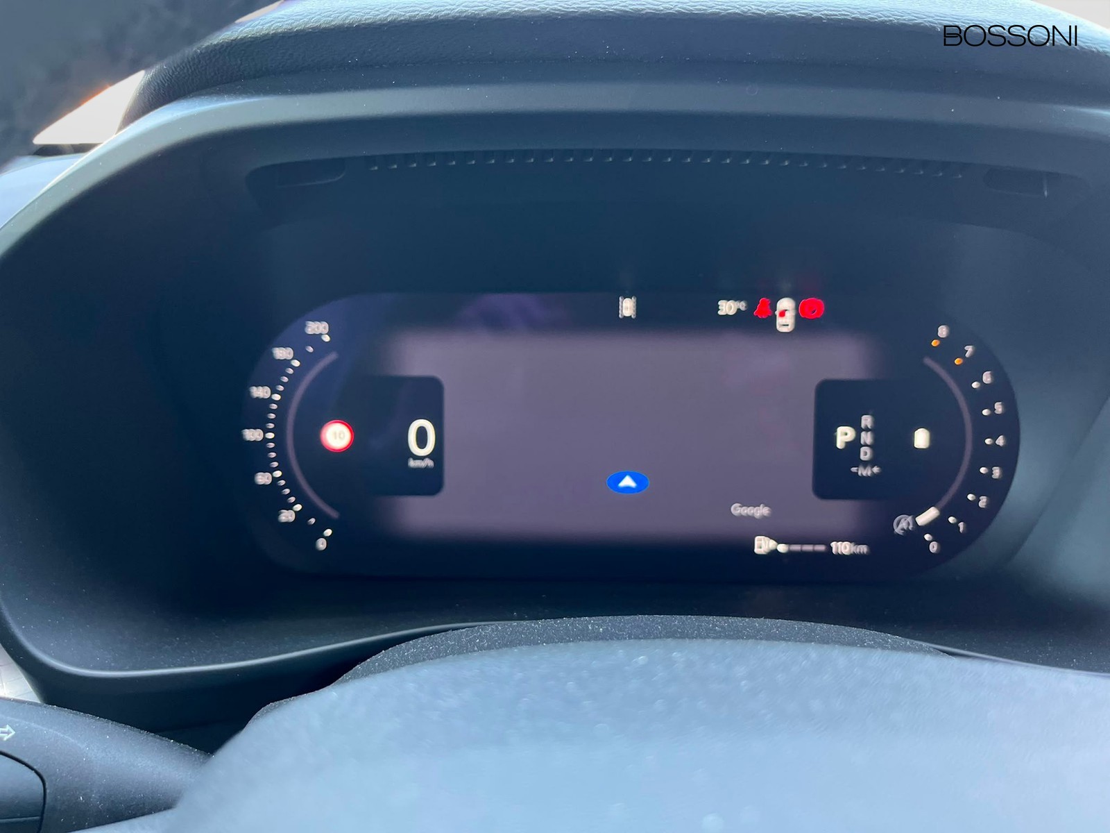 15 - Volvo XC40 2.0 b3 core automatico