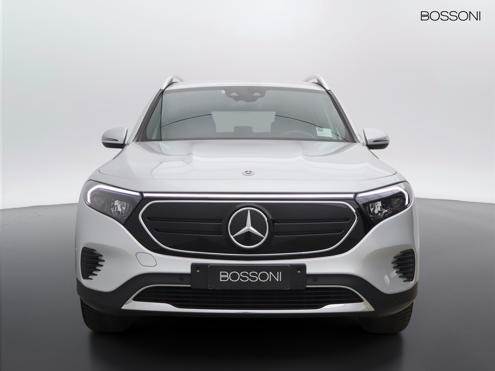 2 - Mercedes EQB 300 sport edition1 4matic