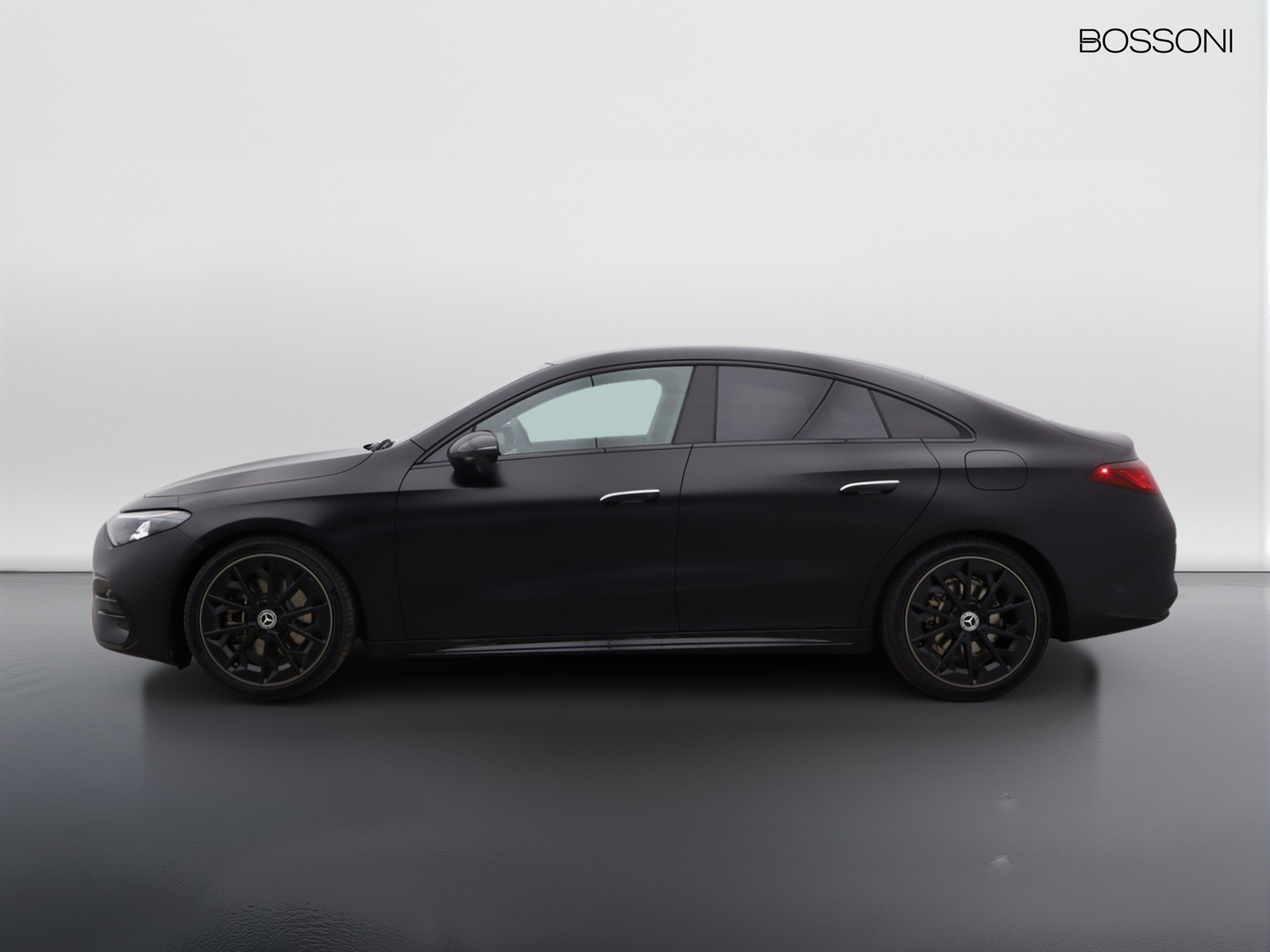 3 - Mercedes CLA 200 premium auto