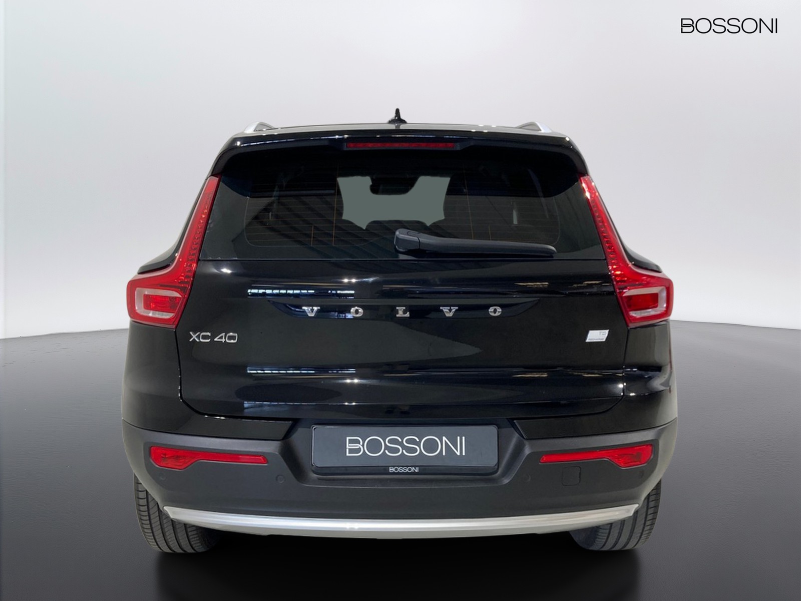 8 - Volvo XC40 1.5 t5 recharge plug-in-hybrid plus bright automatico
