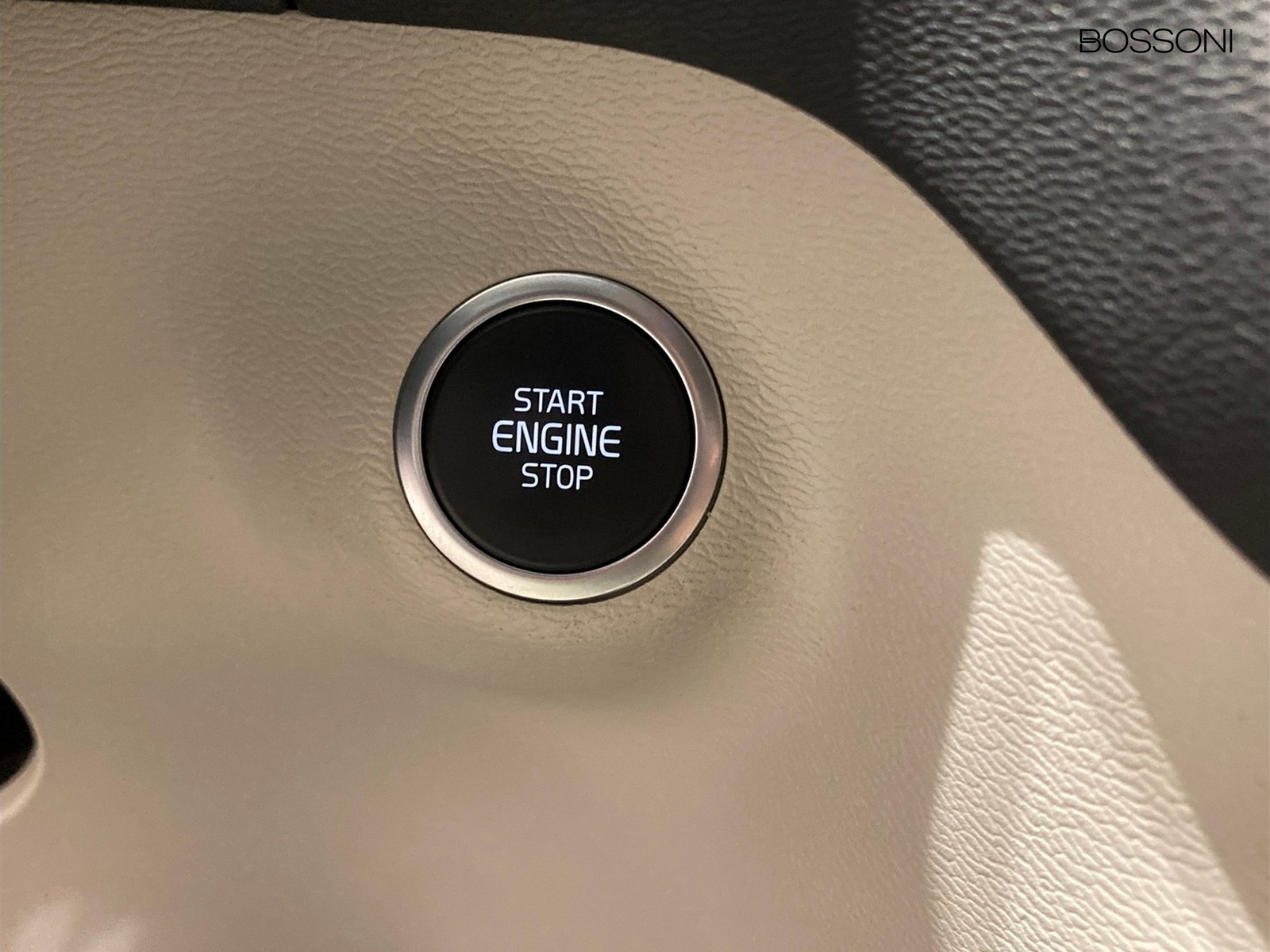 27 - Volvo XC40 1.5 t5 recharge plug-in-hybrid plus bright automatico
