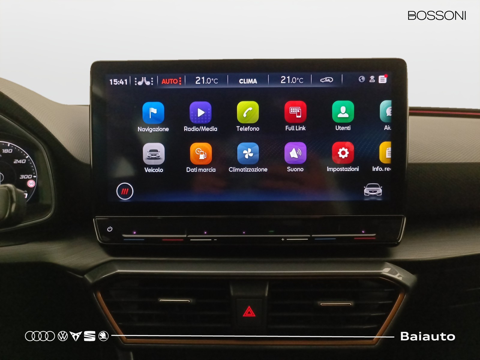 10 - CUPRA Leon 1.5 hybrid 150cv dsg