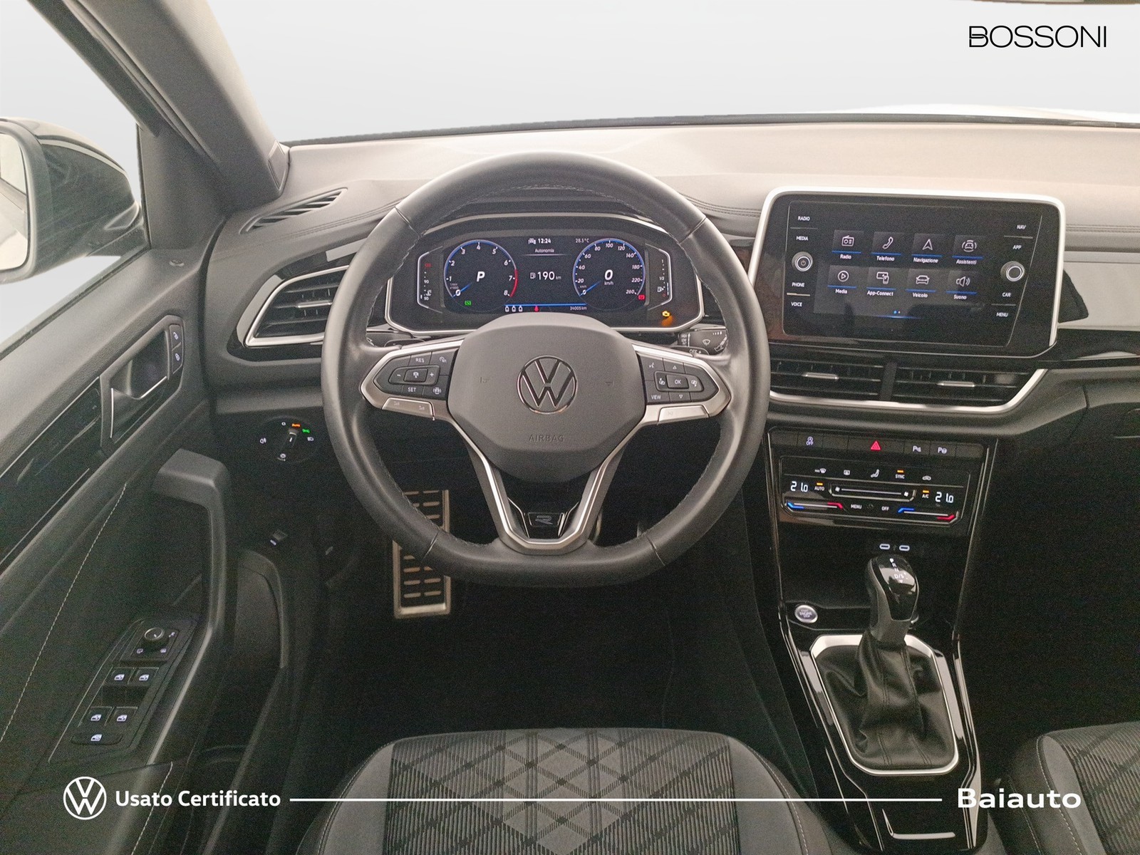 8 - Volkswagen T-Roc 1.5 tsi act r line dsg