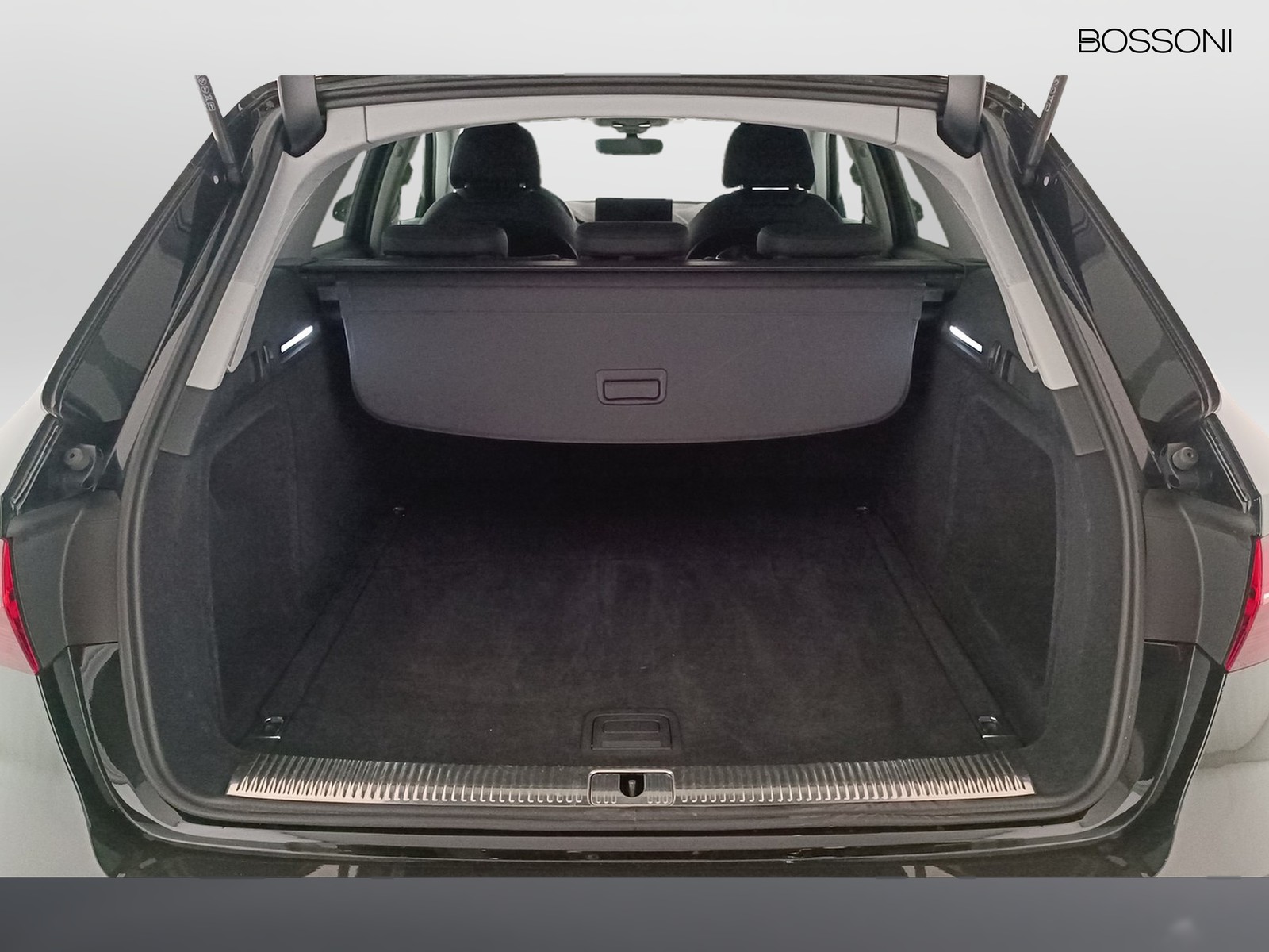 26 - Audi A4 allroad allroad 40 2.0 tdi mhev 204cv identity contrast quattro s tronic