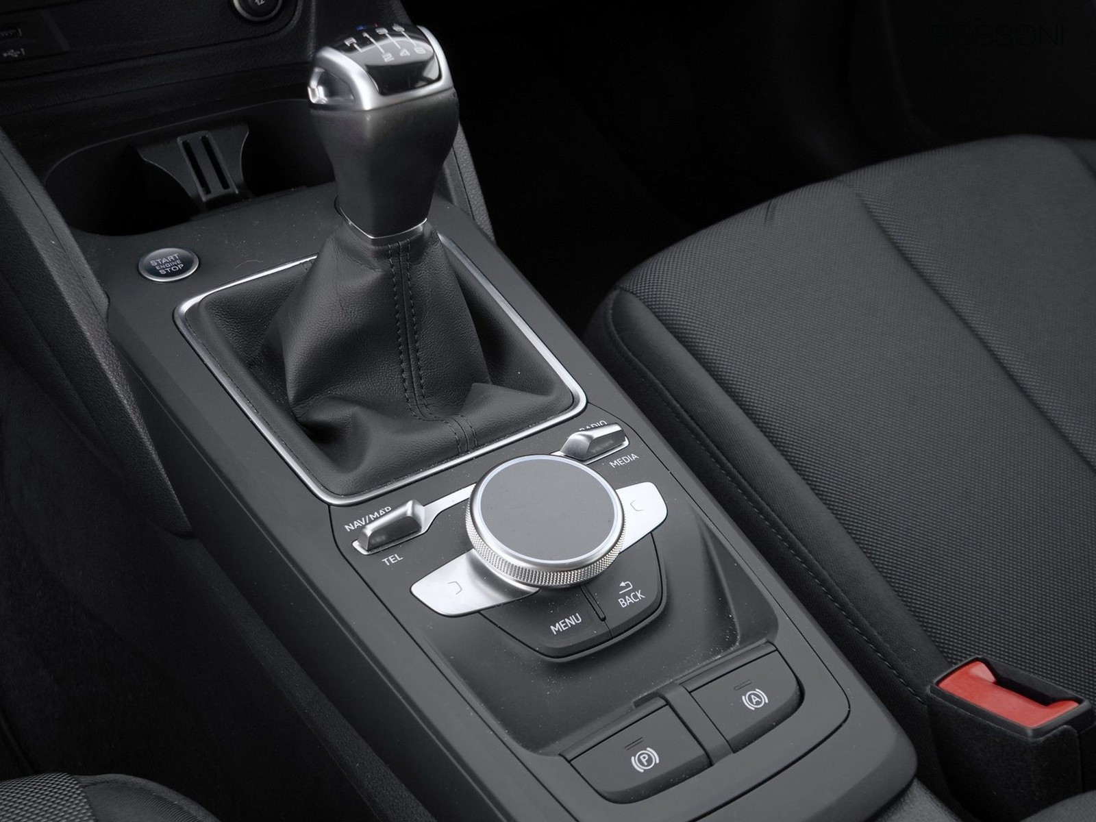 22 - Audi Q2 35 1.5 tfsi s line edition