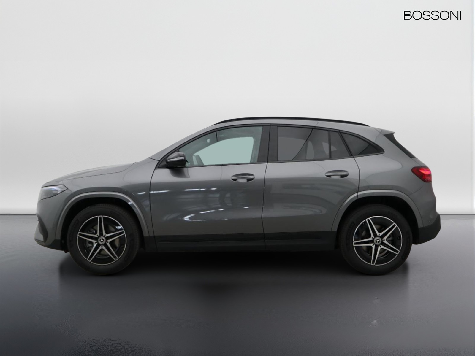 3 - Mercedes EQA 250+ amg line advanced