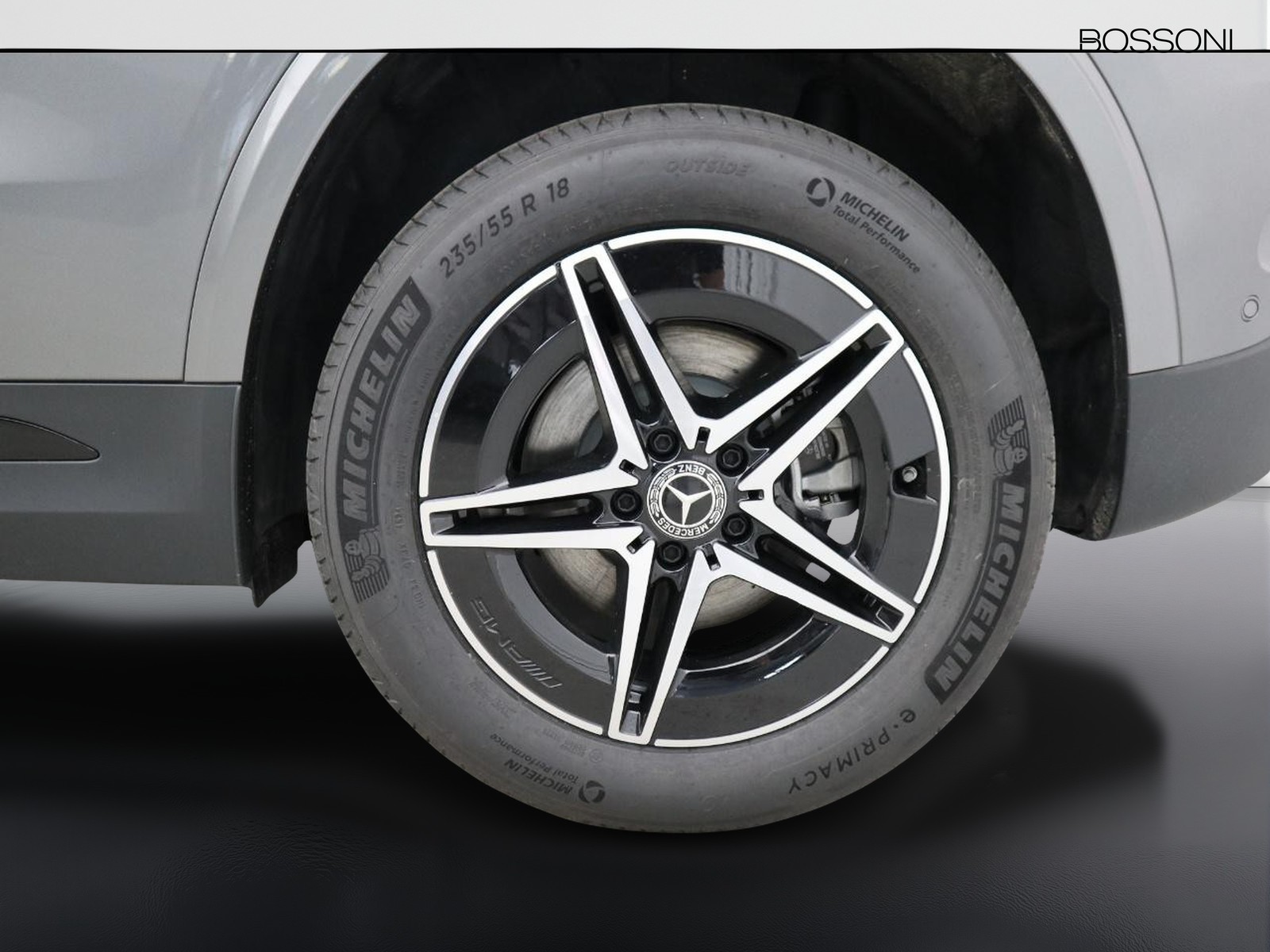 4 - Mercedes EQA 250+ amg line advanced