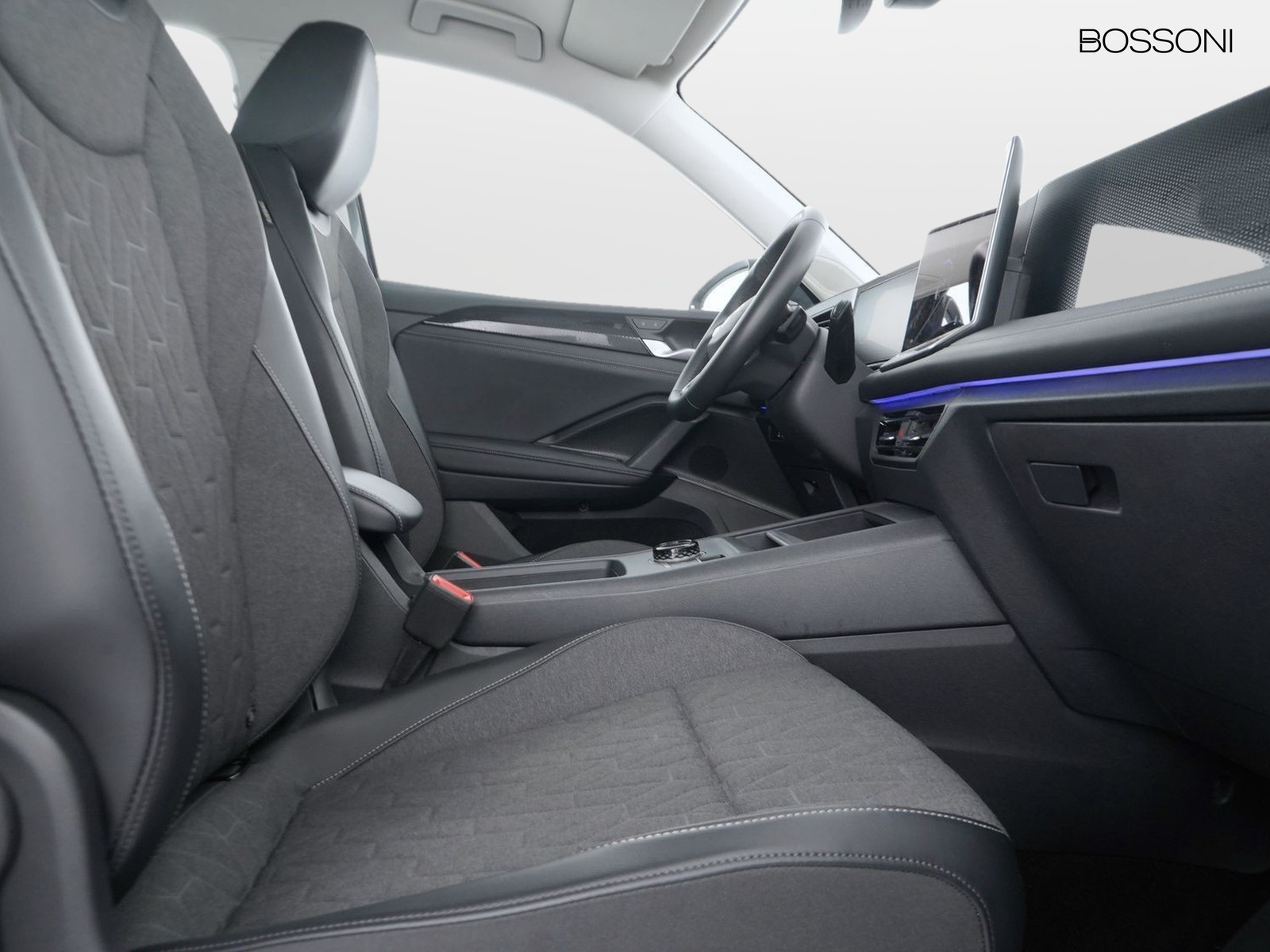 8 - Volkswagen Tiguan 2.0 tdi scr 150cv life dsg