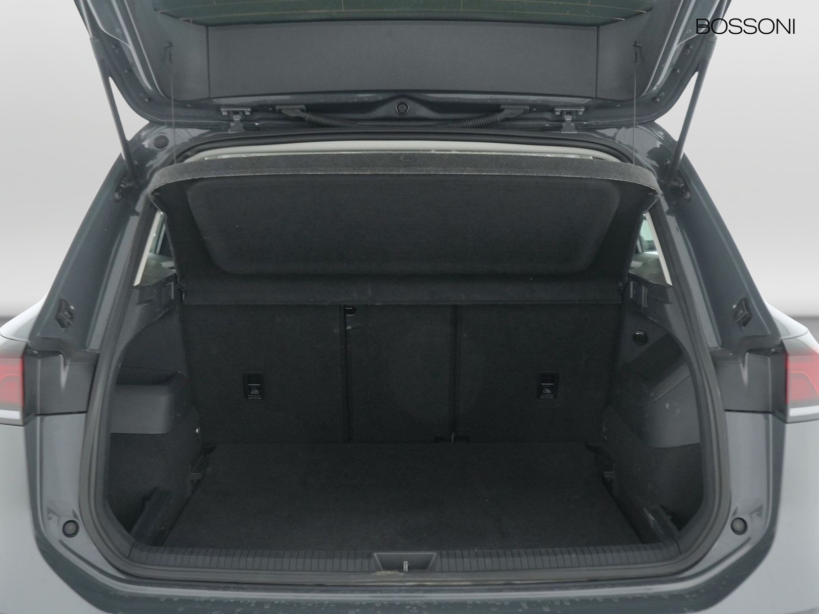 10 - Volkswagen Tiguan 2.0 tdi scr 150cv life dsg