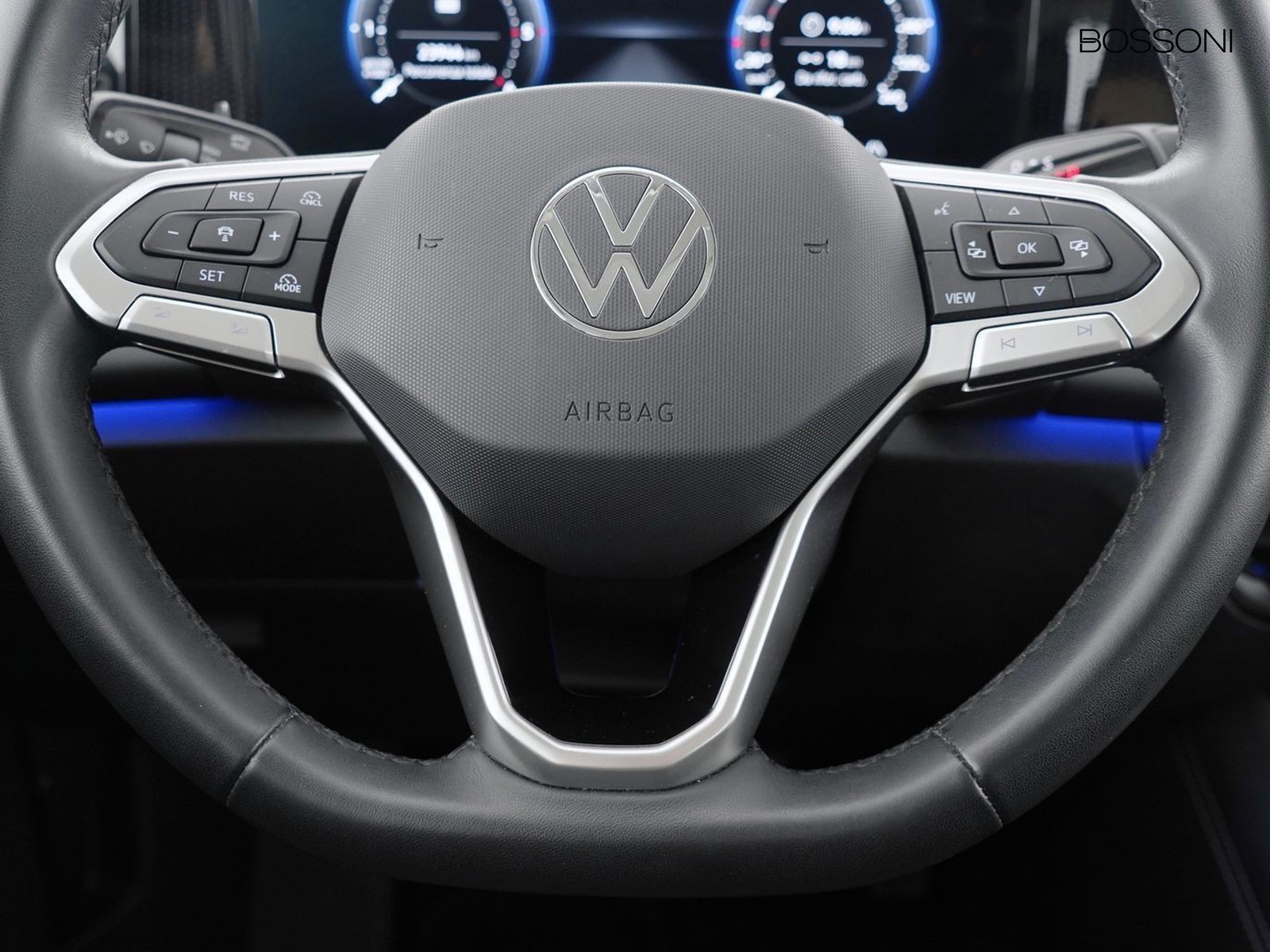 15 - Volkswagen Tiguan 2.0 tdi scr 150cv life dsg