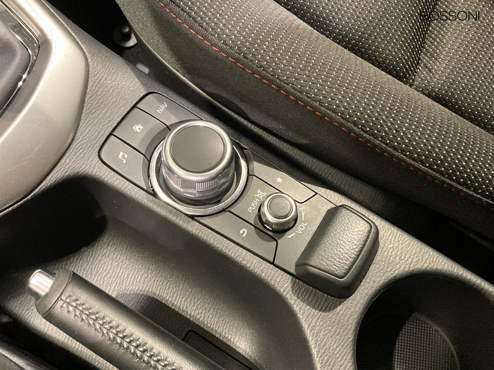 15 - Mazda 2 1.5 skyactiv-g 75cv homura 6mt