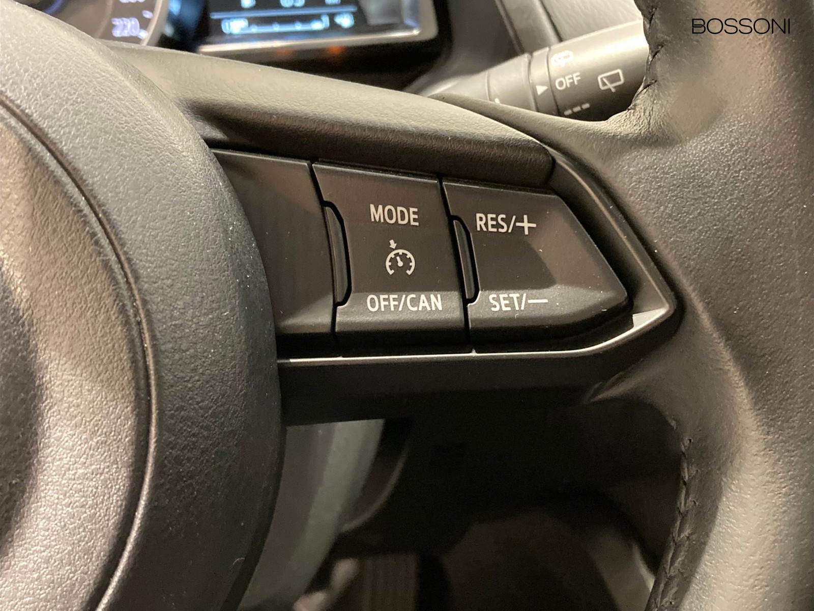 16 - Mazda 2 1.5 skyactiv-g 75cv homura 6mt
