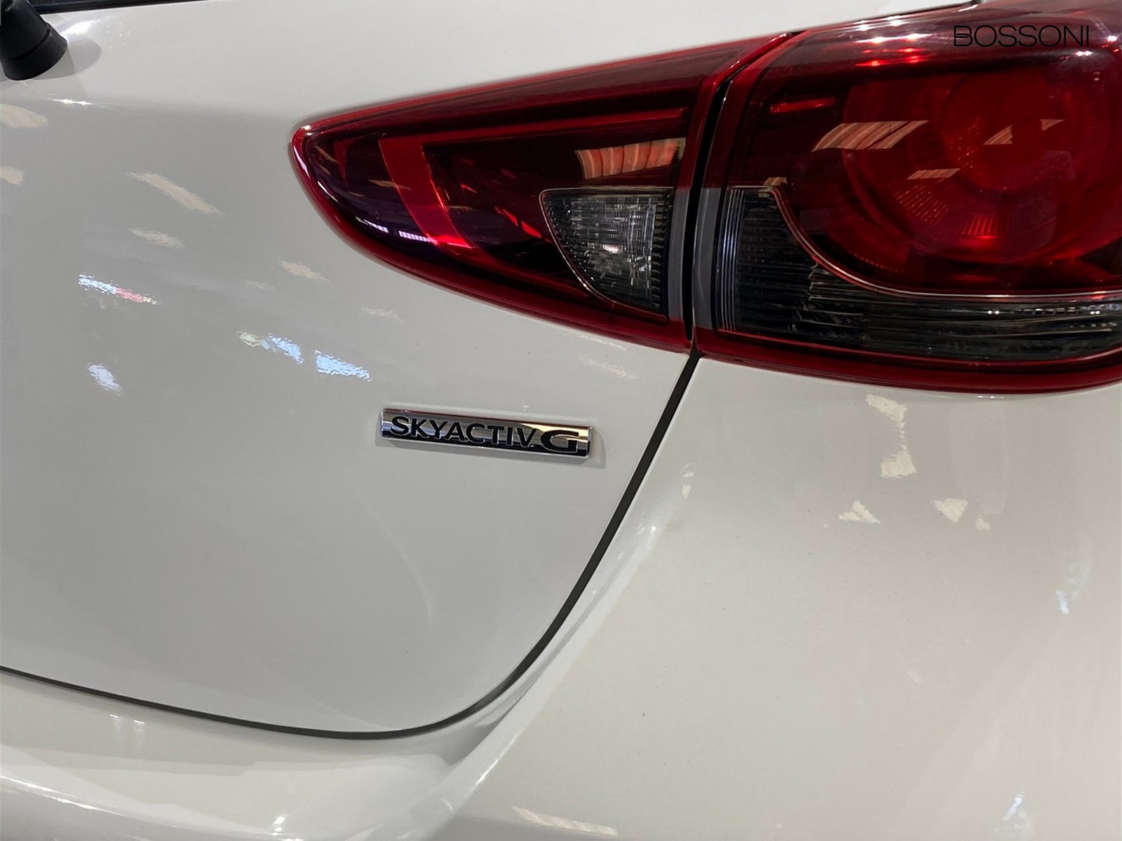 21 - Mazda 2 1.5 skyactiv-g 75cv homura 6mt