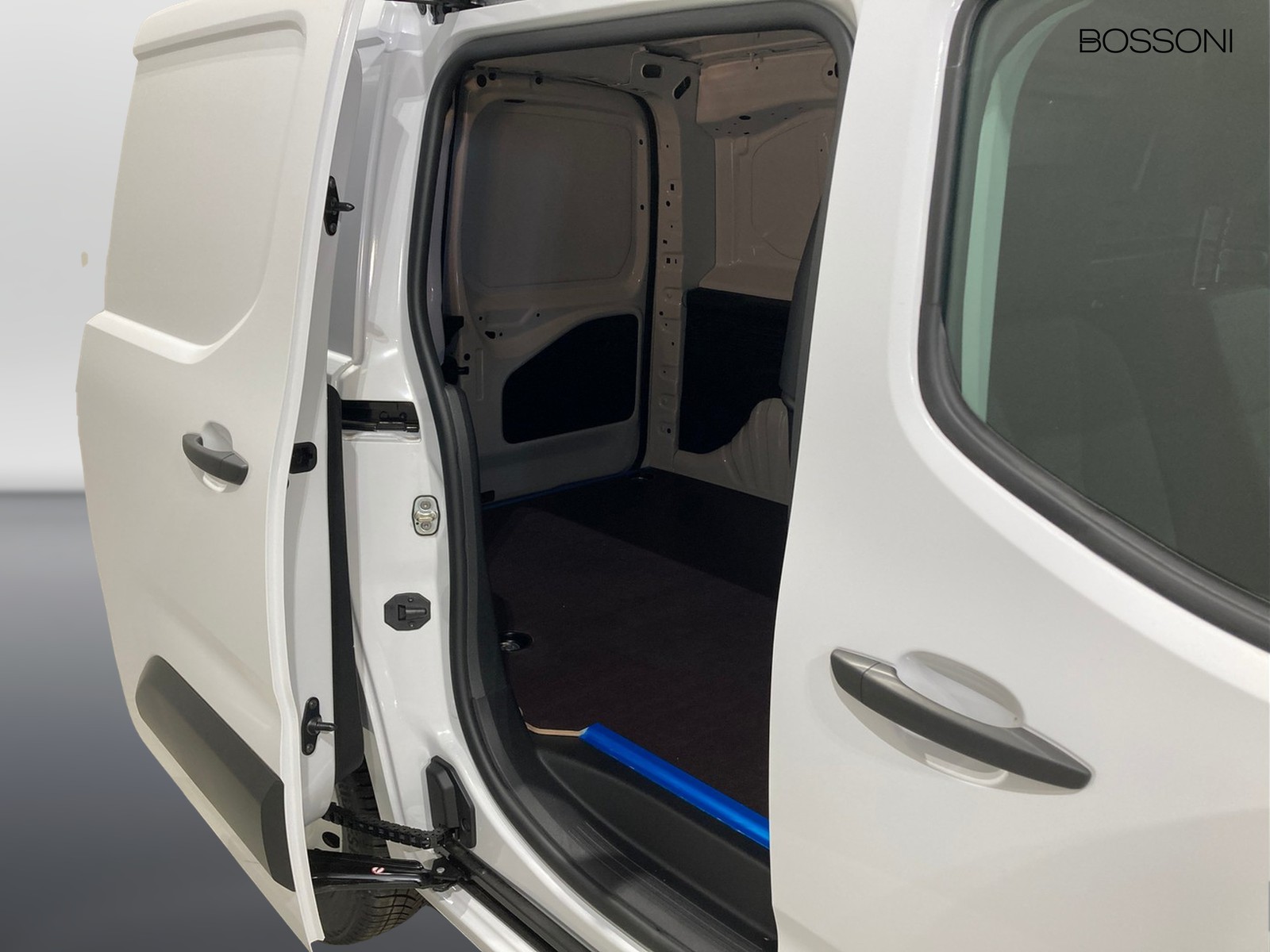 8 - Fiat Professional Doblò van m 1.2 benzina 110cv