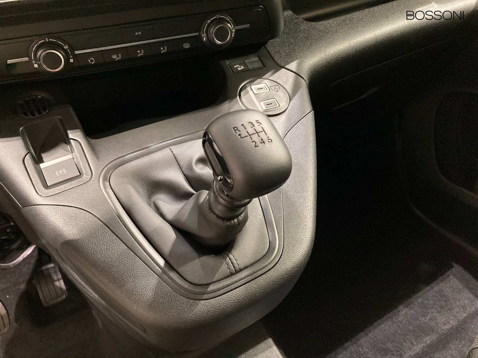 16 - Fiat Professional Doblò van m 1.2 benzina 110cv