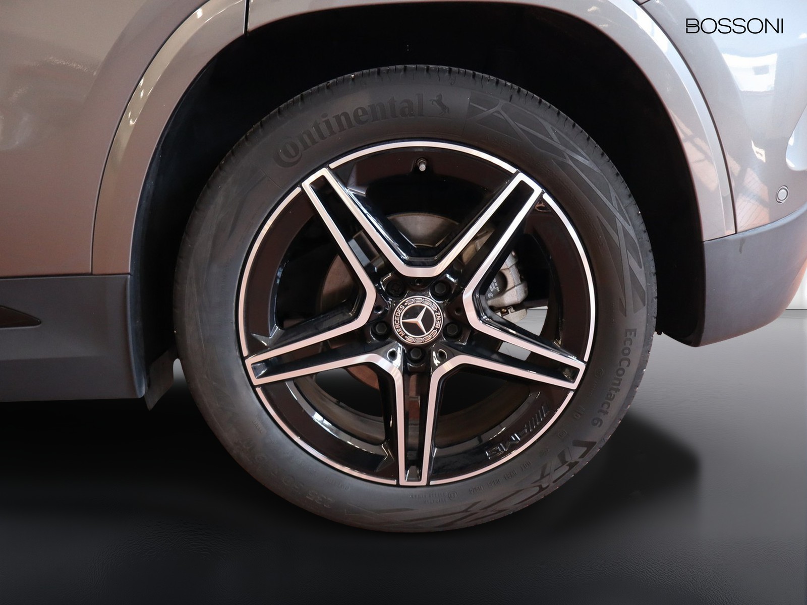 4 - Mercedes GLA 200 d amg line premium 8g-dct