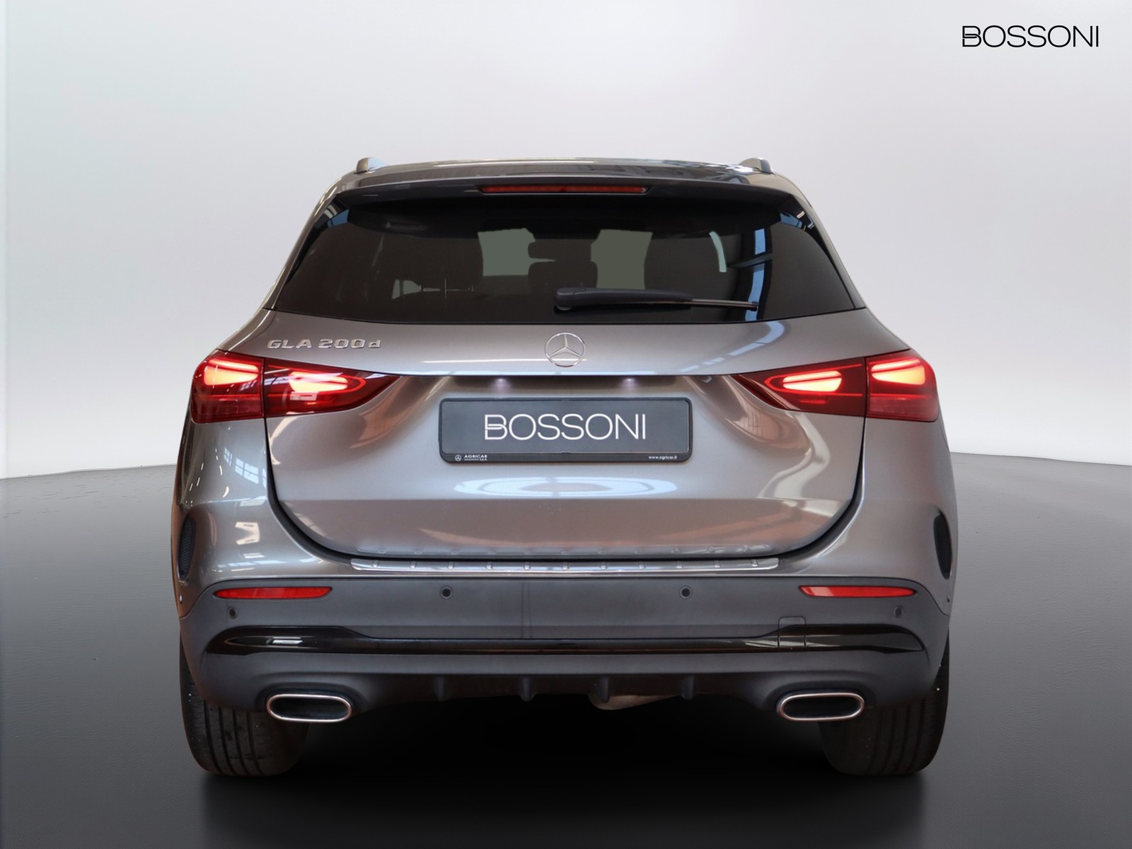 6 - Mercedes GLA 200 d amg line premium 8g-dct