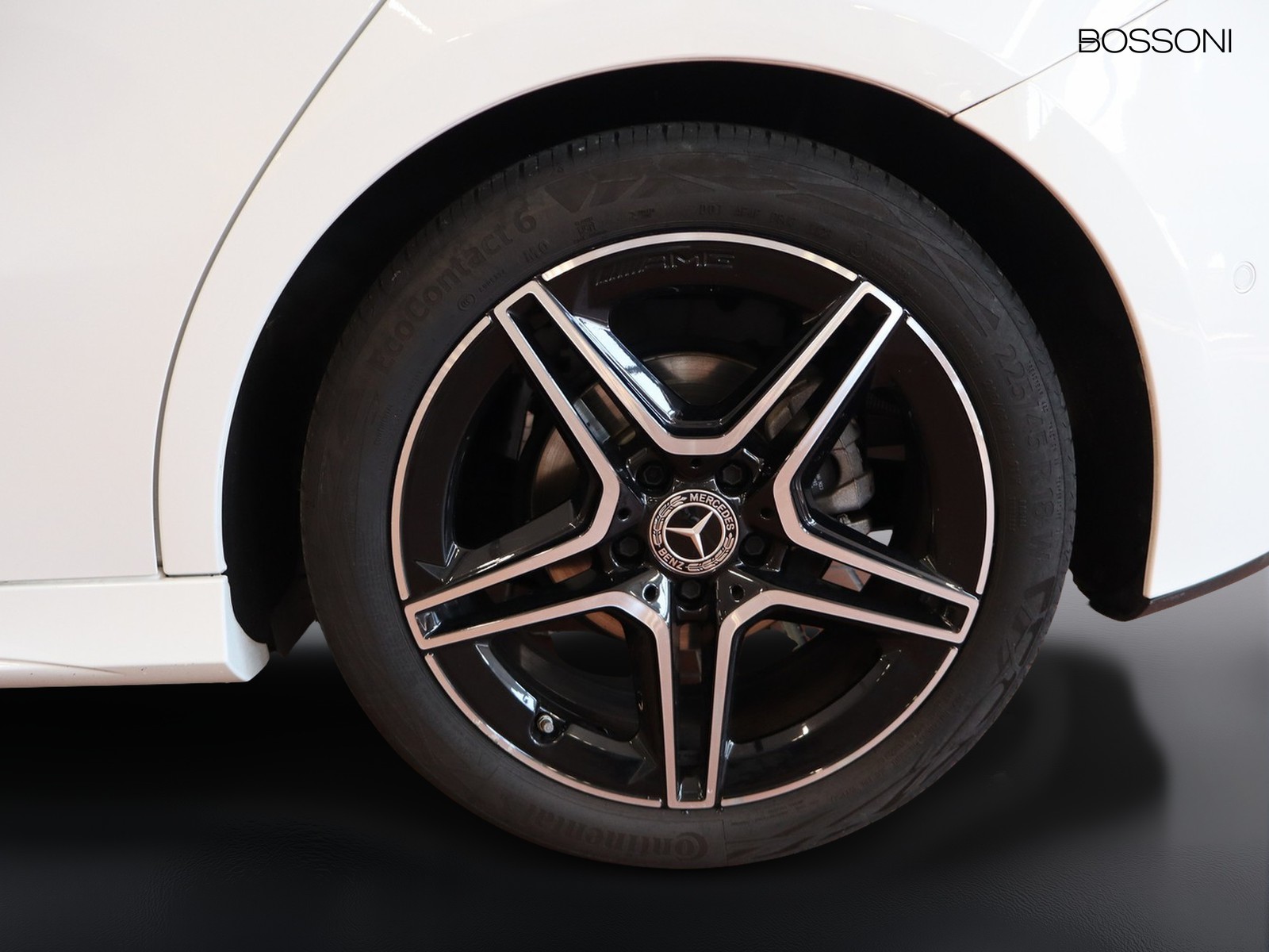 4 - Mercedes Classe A 180 amg line advanced plus 7g-dct