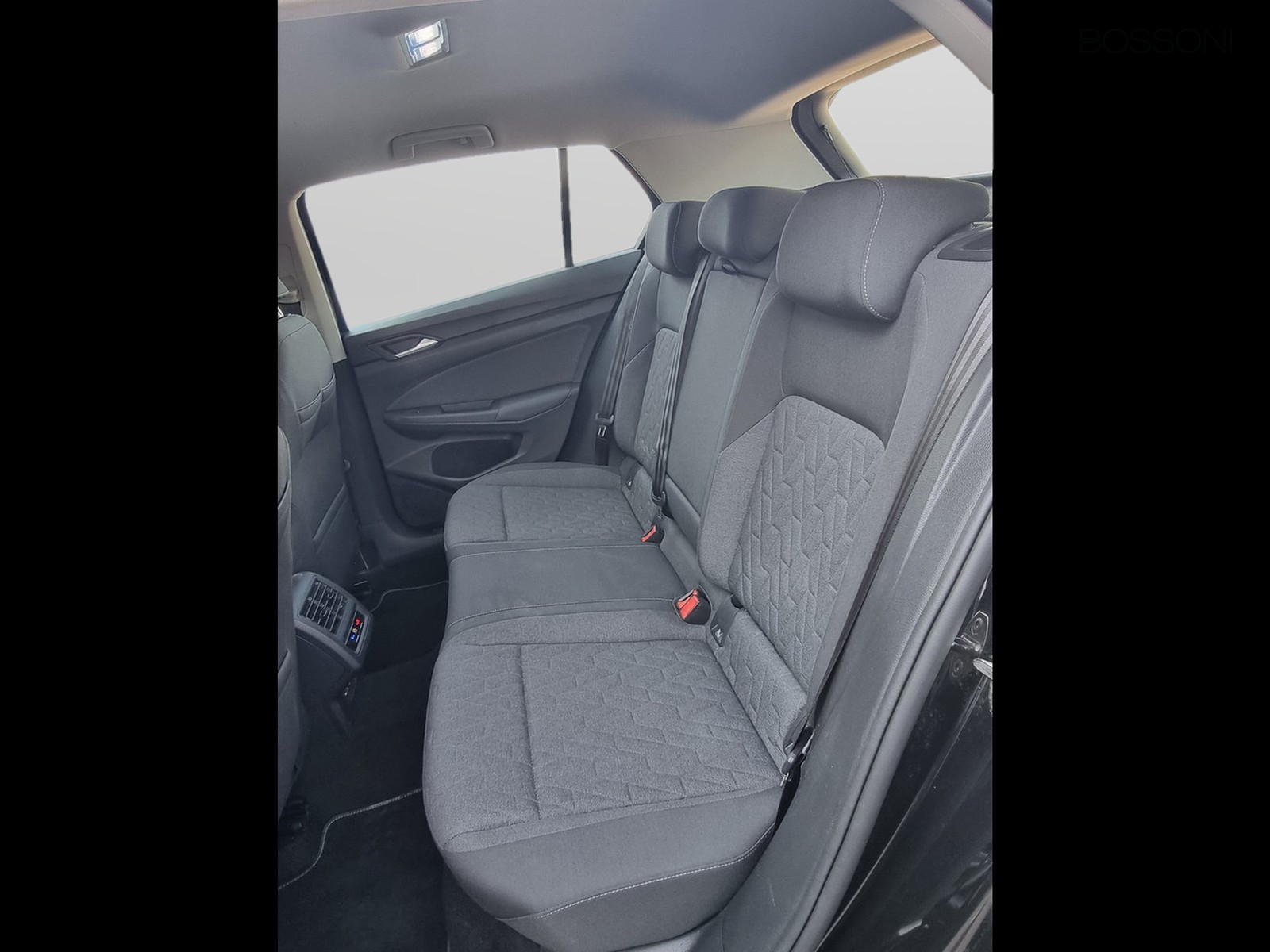 10 - Volkswagen Golf 2.0 tdi scr 115cv life