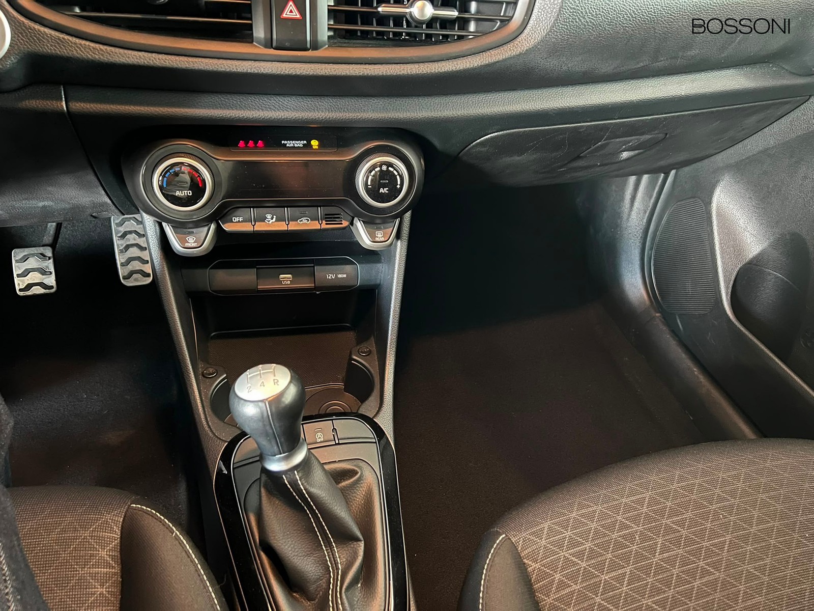 10 - Kia Picanto 1.0 dpi gt line techno&safety pack