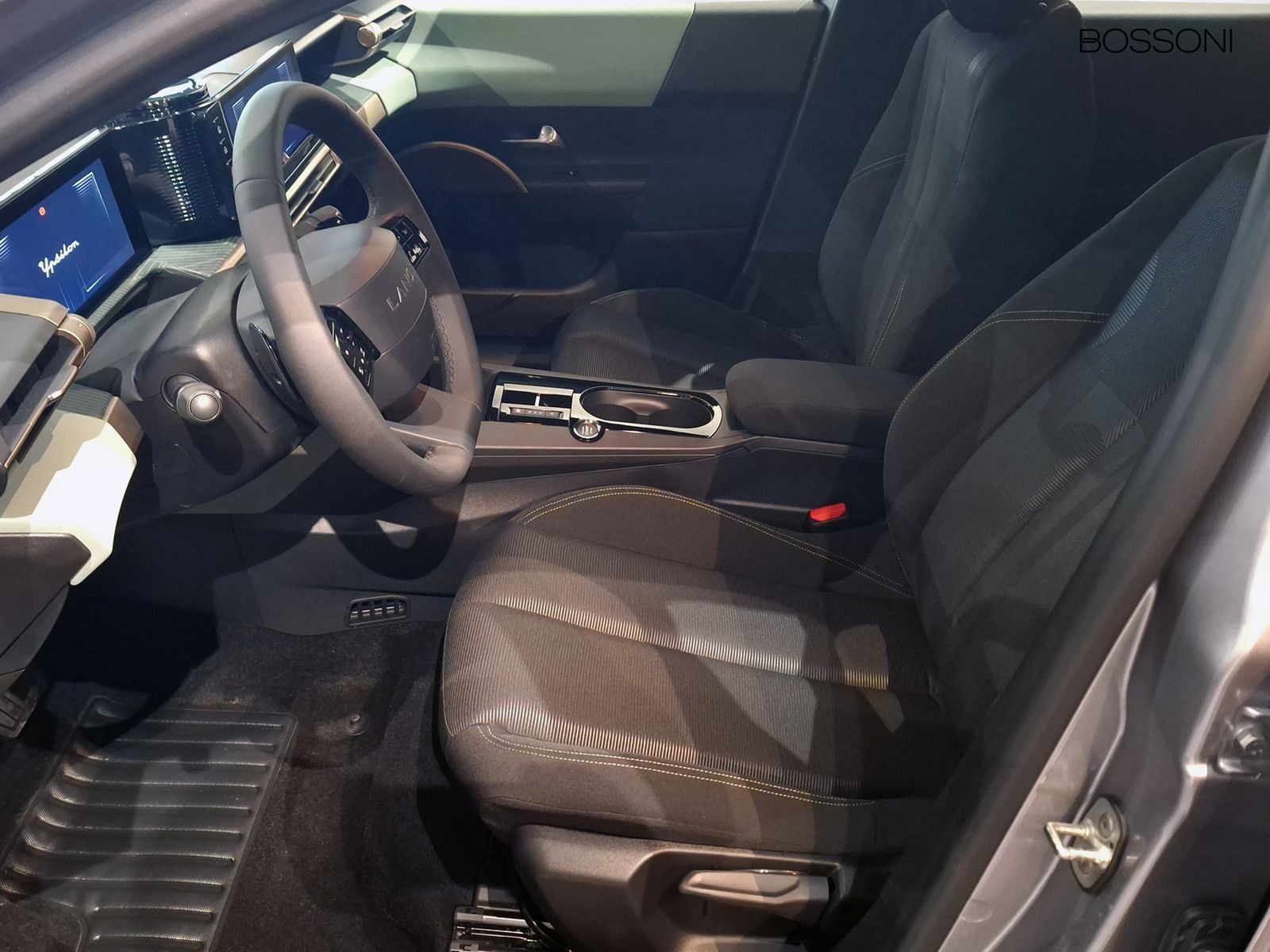 11 - Lancia Ypsilon 1.2 mhev 110cv e-dct