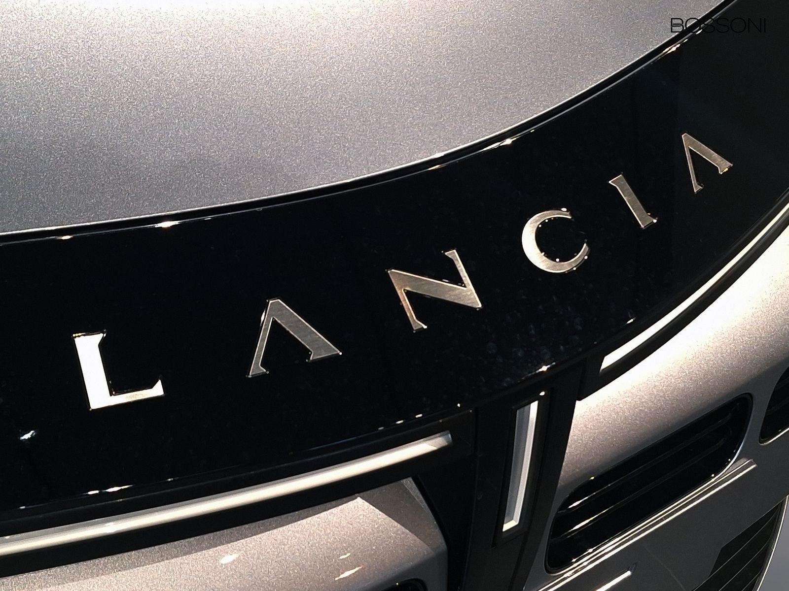 24 - Lancia Ypsilon 1.2 mhev 110cv e-dct