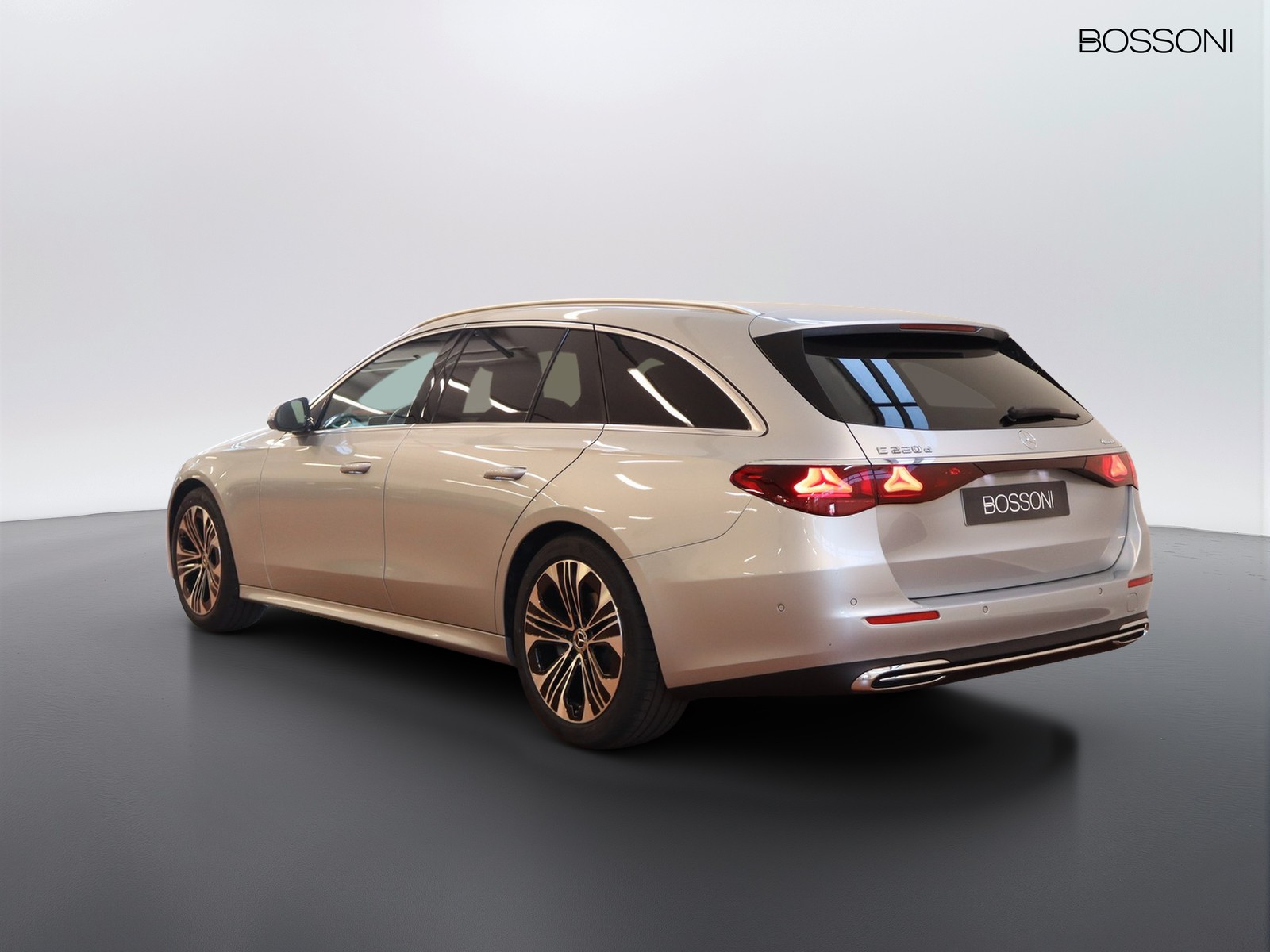 5 - Mercedes Classe E station wagon 220 d advanced plus 4matic 9g-tronic