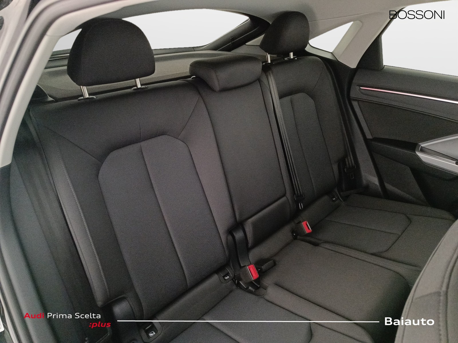 23 - Audi Q3 sportback 35 2.0 tdi business plus s tronic