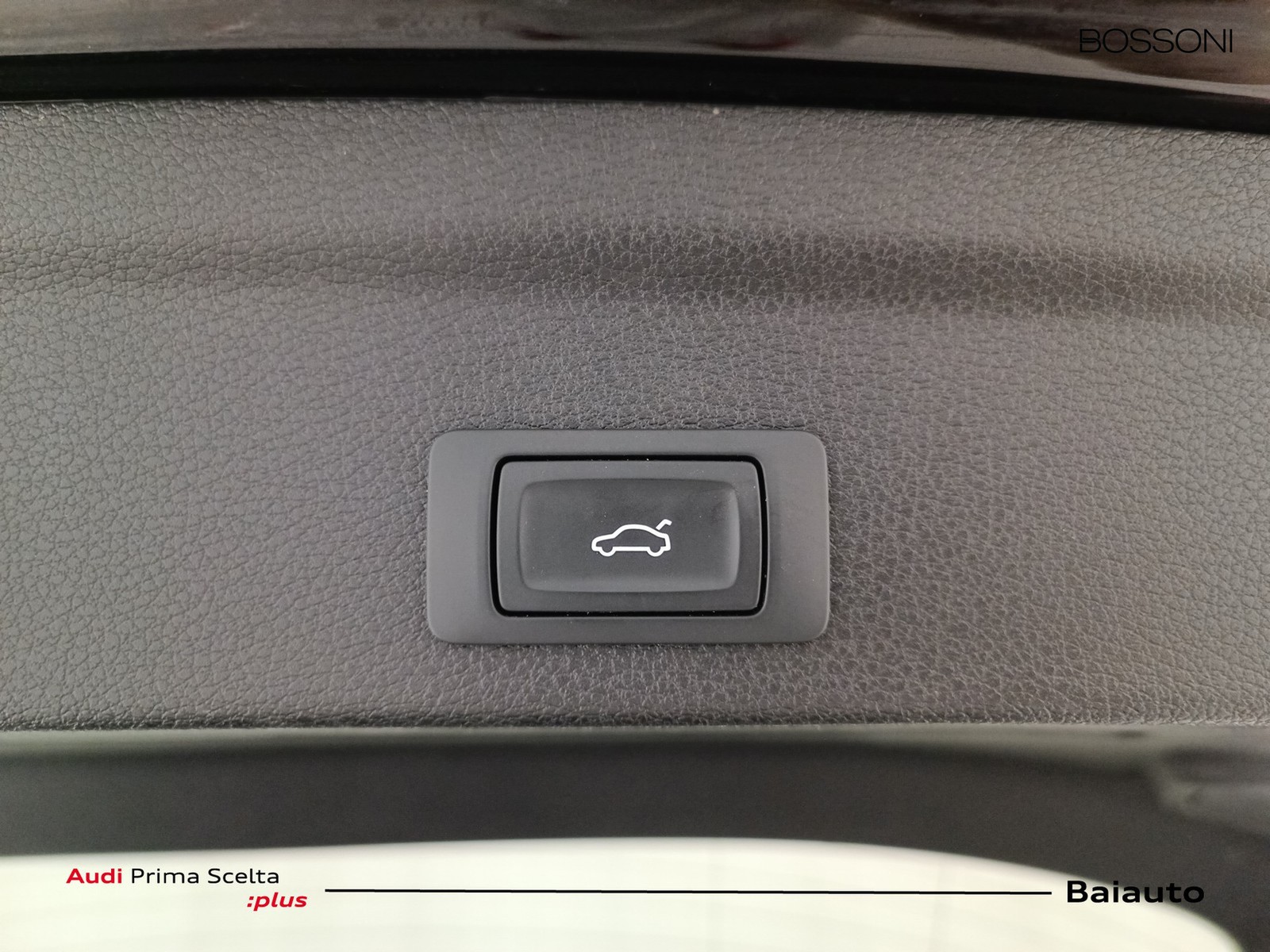32 - Audi Q3 sportback 35 2.0 tdi business plus s tronic
