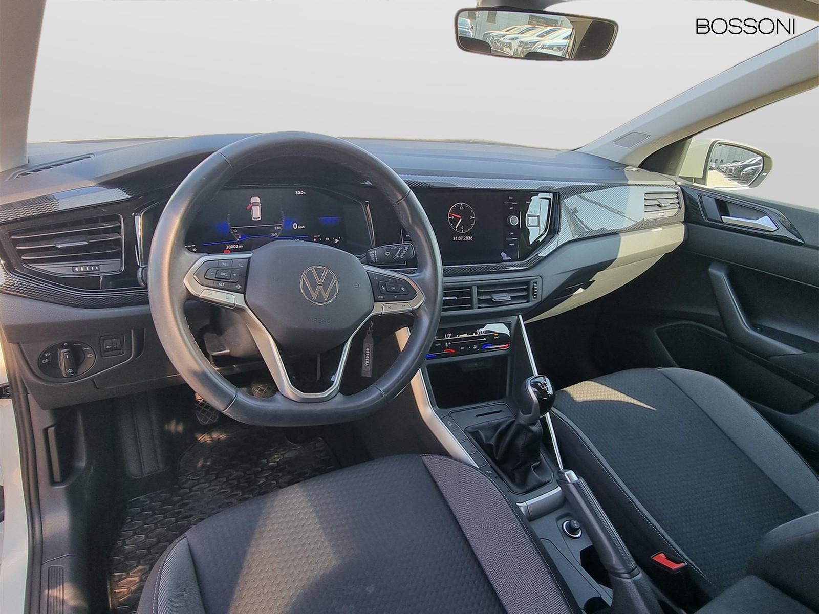 6 - Volkswagen Polo 1.0 tsi 95cv life