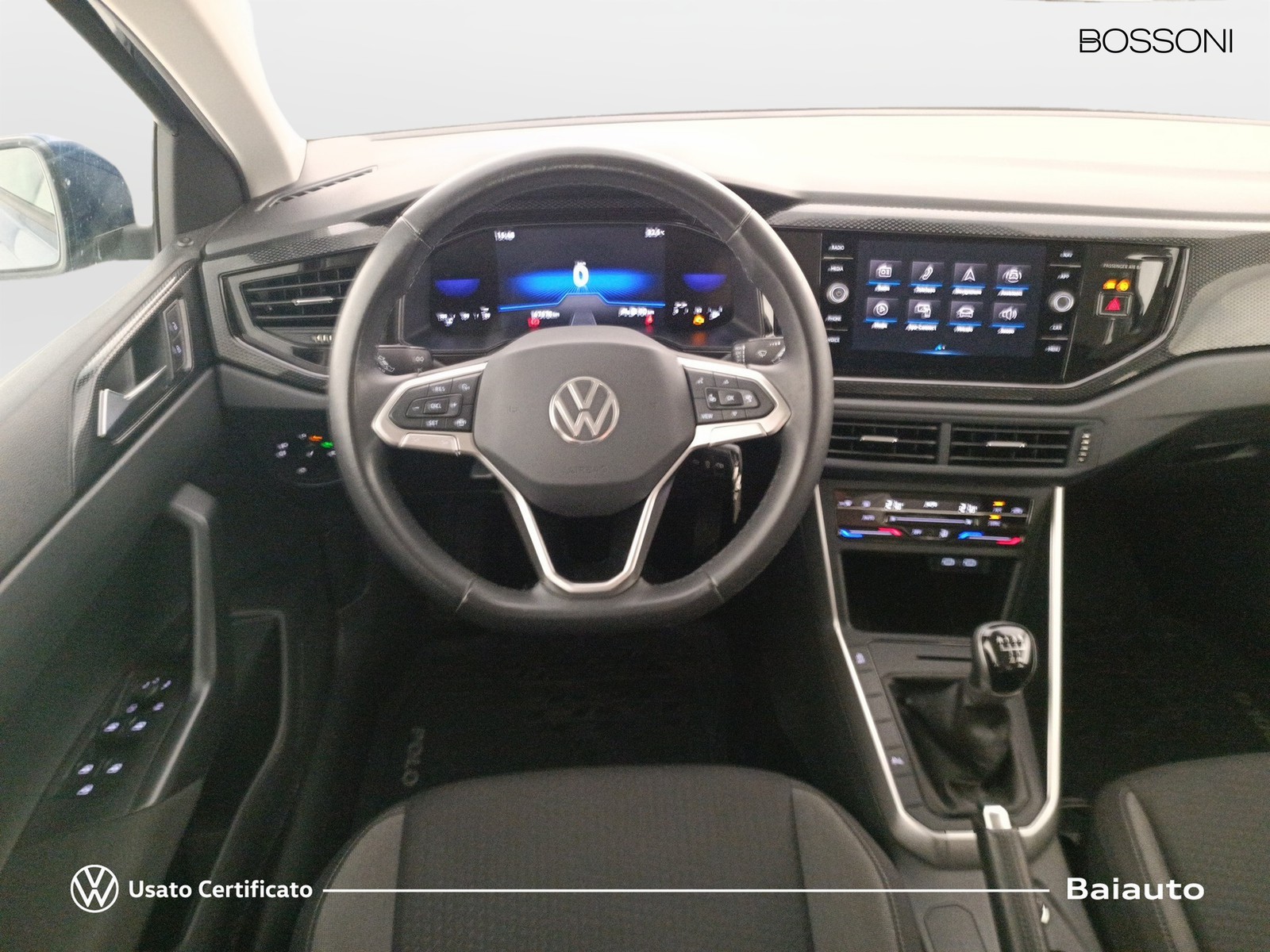 8 - Volkswagen Polo 1.0 tsi 95cv life