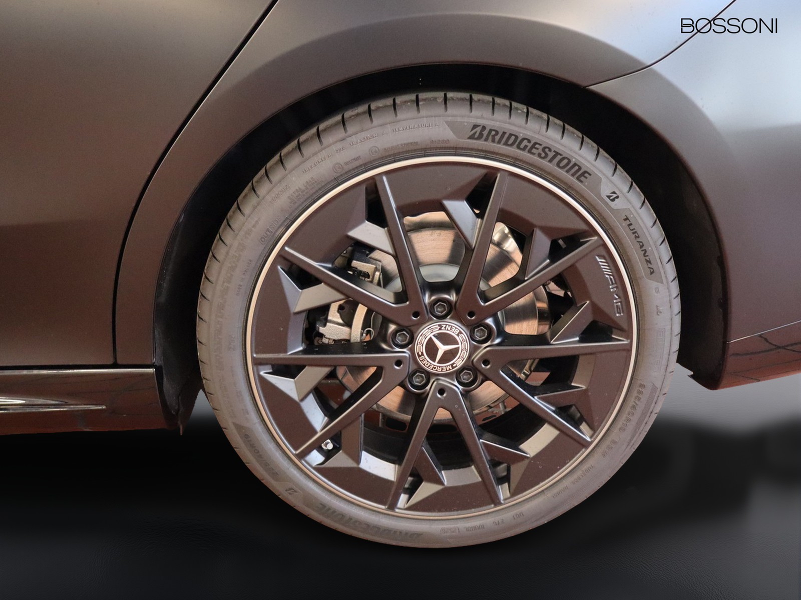 4 - Mercedes CLA 200 premium auto