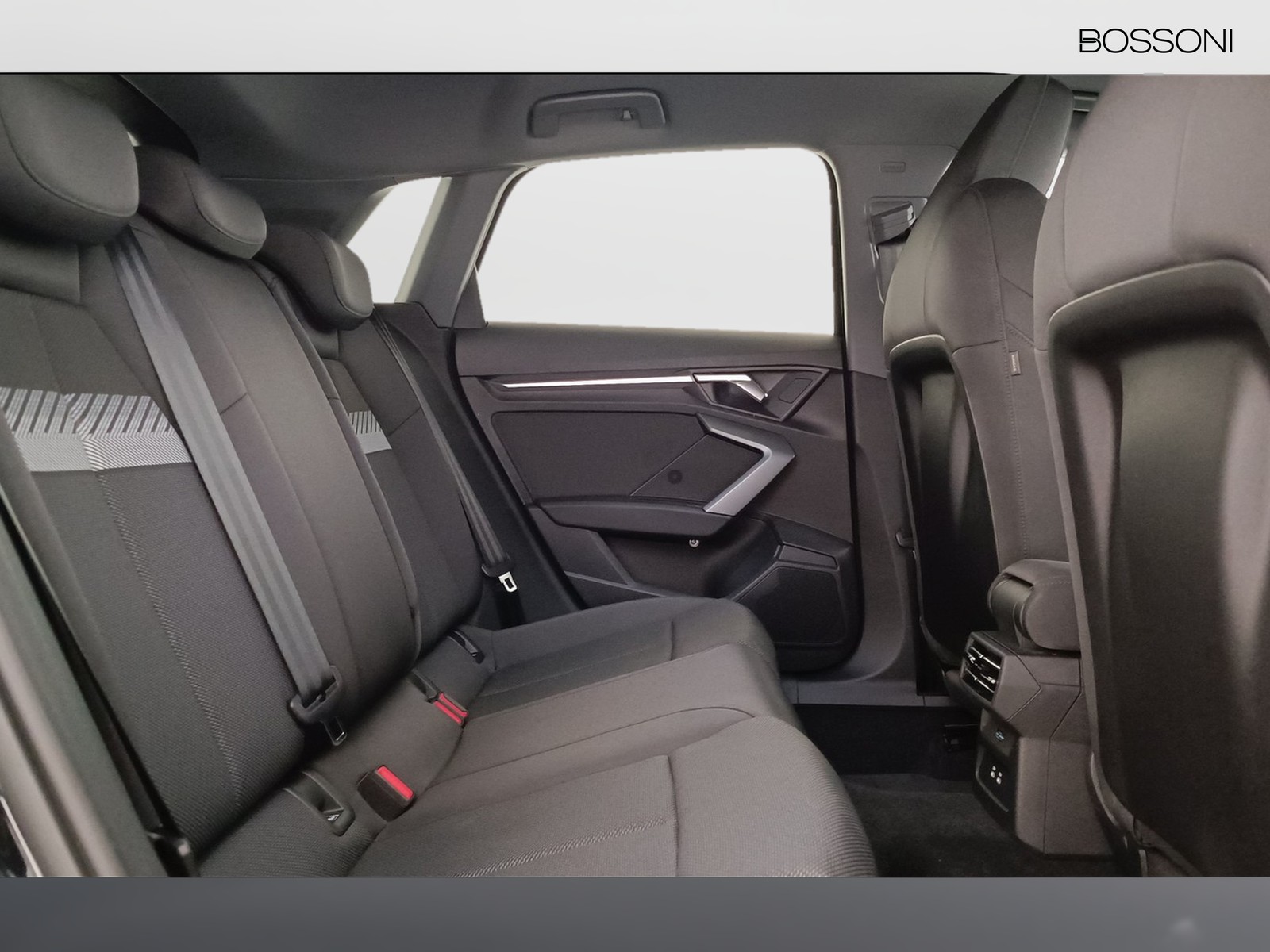 9 - Audi A3 sportback 2.0 tdi 116cv business