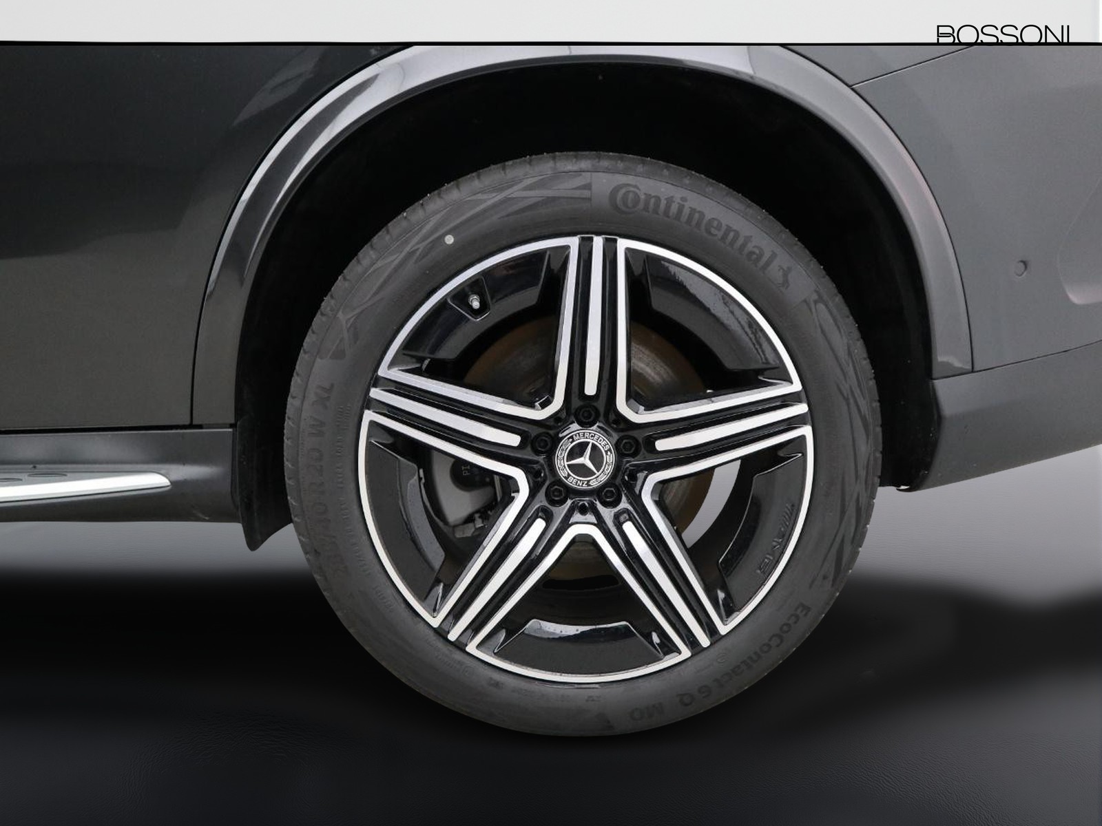4 - Mercedes GLC coupe 300 de plug-in hybrid amg line premium 4matic 9g-tronic