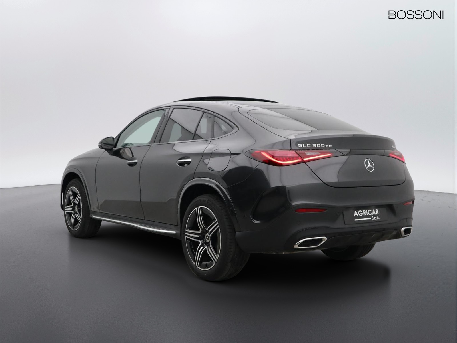 5 - Mercedes GLC coupe 300 de plug-in hybrid amg line premium 4matic 9g-tronic