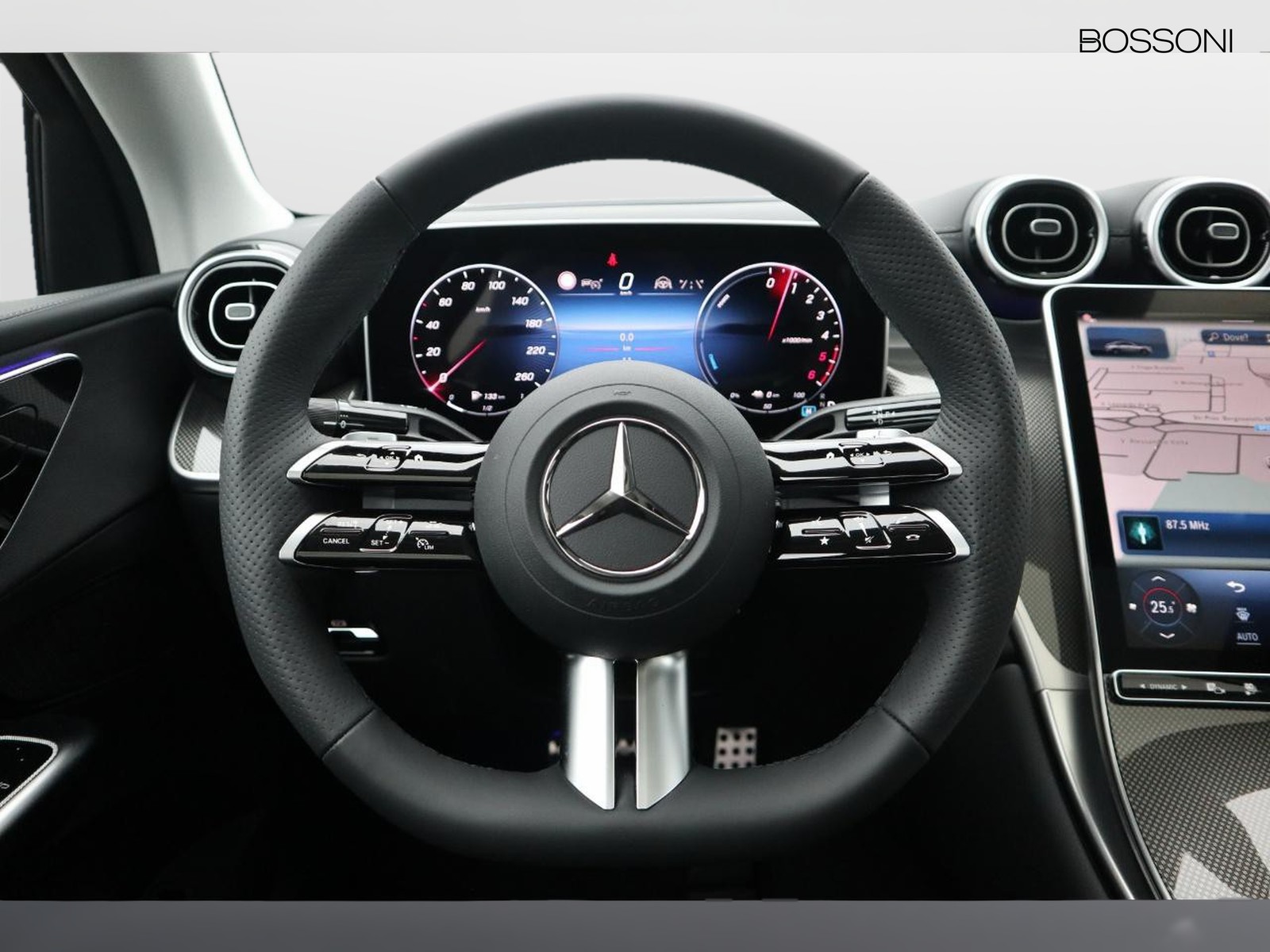 17 - Mercedes GLC coupe 300 de plug-in hybrid amg line premium 4matic 9g-tronic