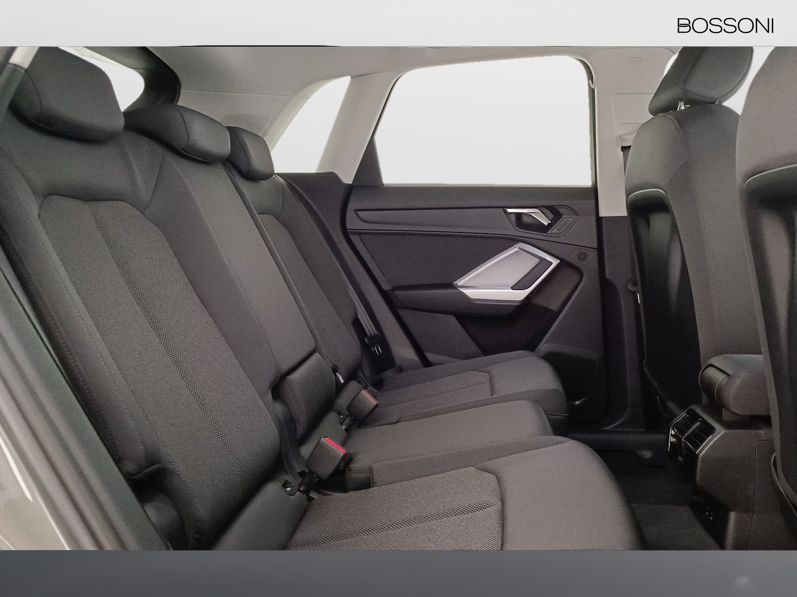 9 - Audi Q3 35 1.5 tfsi evo2 business advanced s tronic