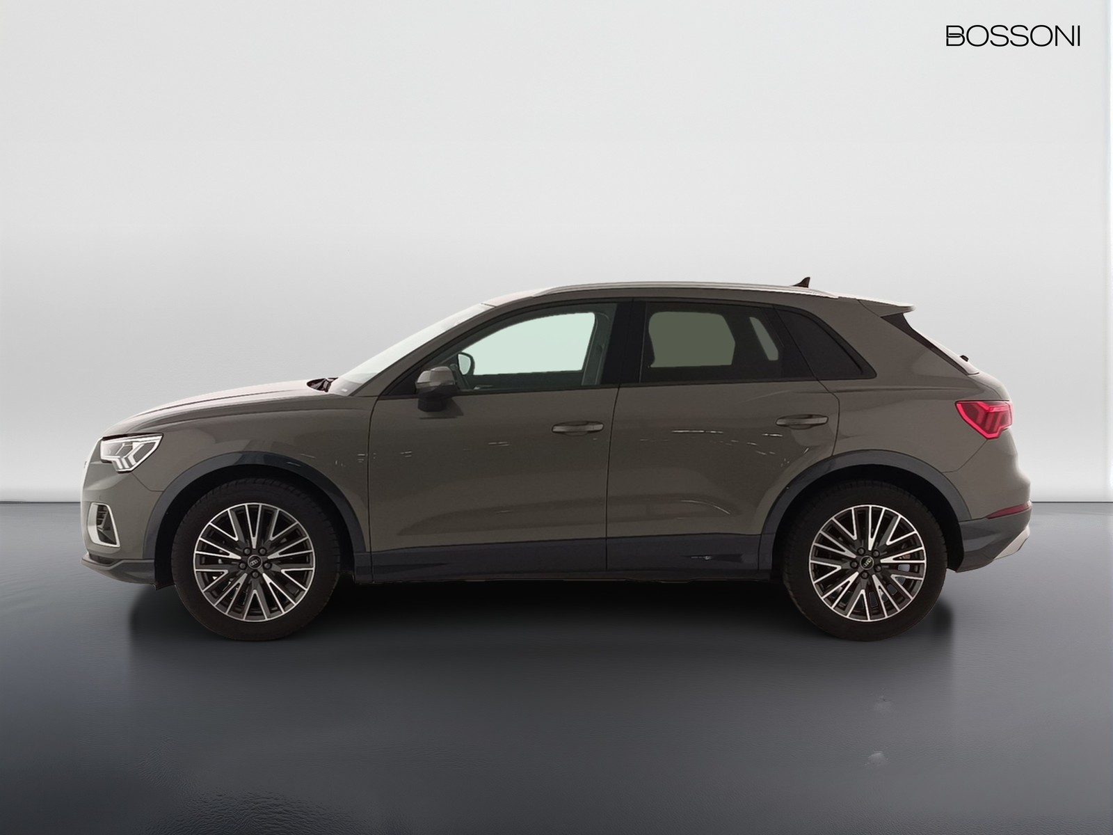 15 - Audi Q3 35 1.5 tfsi evo2 business advanced s tronic