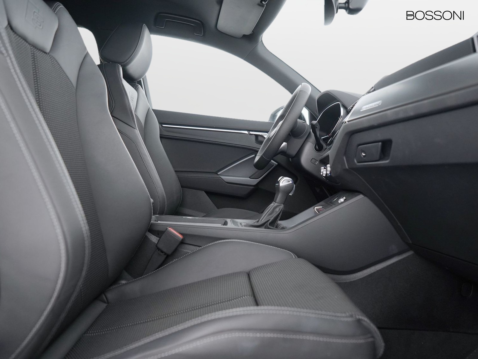 16 - Audi Q3 sportback 40 2.0 tdi 193cv s line edition quattro s tronic