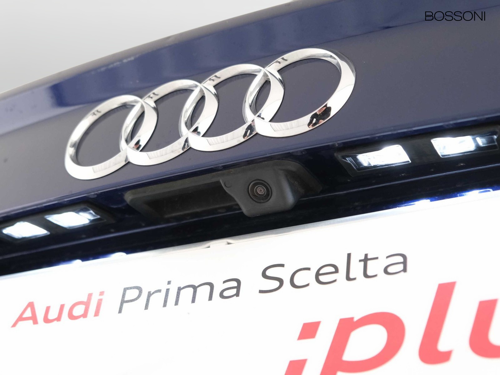8 - Audi Q3 sportback 35 2.0 tdi s line edition s tronic