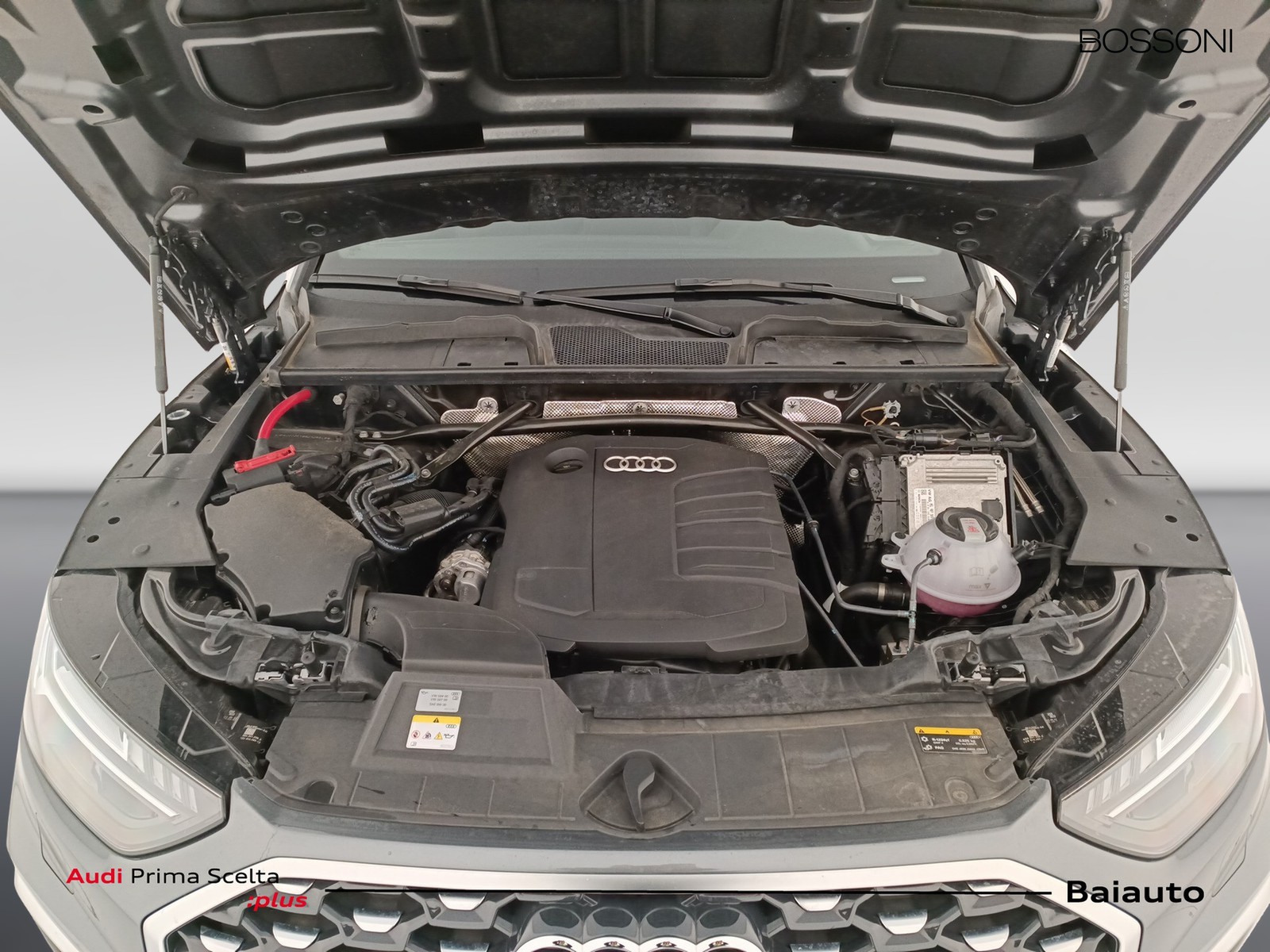 38 - Audi Q5 sportback 40 2.0 tdi mhev 12v s line quattro s tronic
