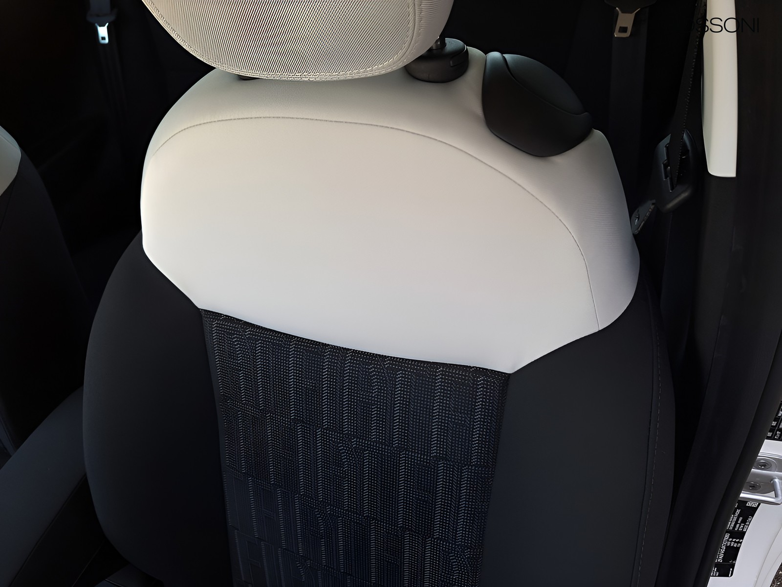 20 - Fiat 500 1.0 hybrid icon