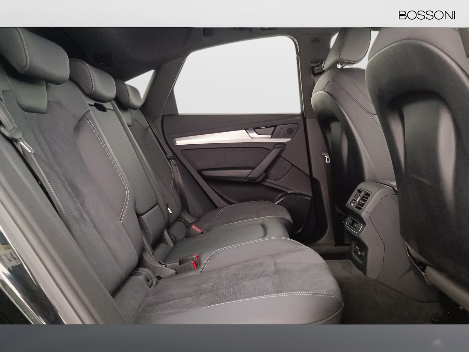 9 - Audi Q5 sportback 40 2.0 tdi mhev 12v s line quattro s tronic
